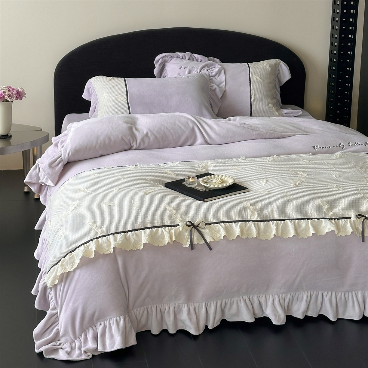 91家纺网 家纺一手货源 找家纺 名品优仓 2025新款240克奶肤绒刺绣四件套-丽莎 丽莎-沐粉