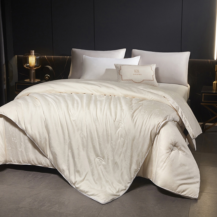 91家纺网 家纺一手货源 找家纺 欧夏家纺 2025新款全棉被子大提花冬被春秋被羊绒蛋白大豆被二合一子母被 奶白色