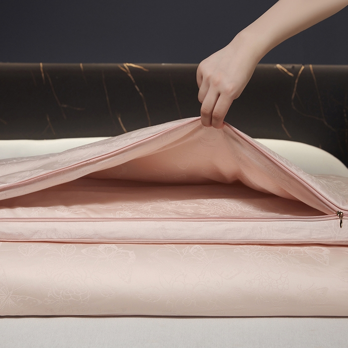 91家纺网 家纺一手货源 找家纺 欧夏家纺 2025新款全棉被子大提花冬被春秋被羊绒蛋白大豆被二合一子母被 美玉粉