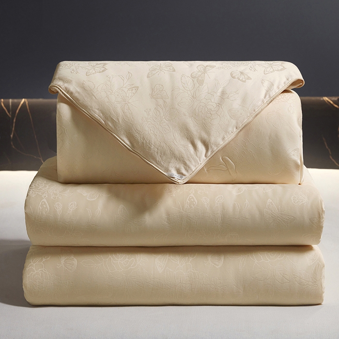 91家纺网 家纺一手货源 找家纺 欧夏家纺 2025新款全棉被子大提花冬被春秋被羊绒蛋白大豆被二合一子母被 香槟色