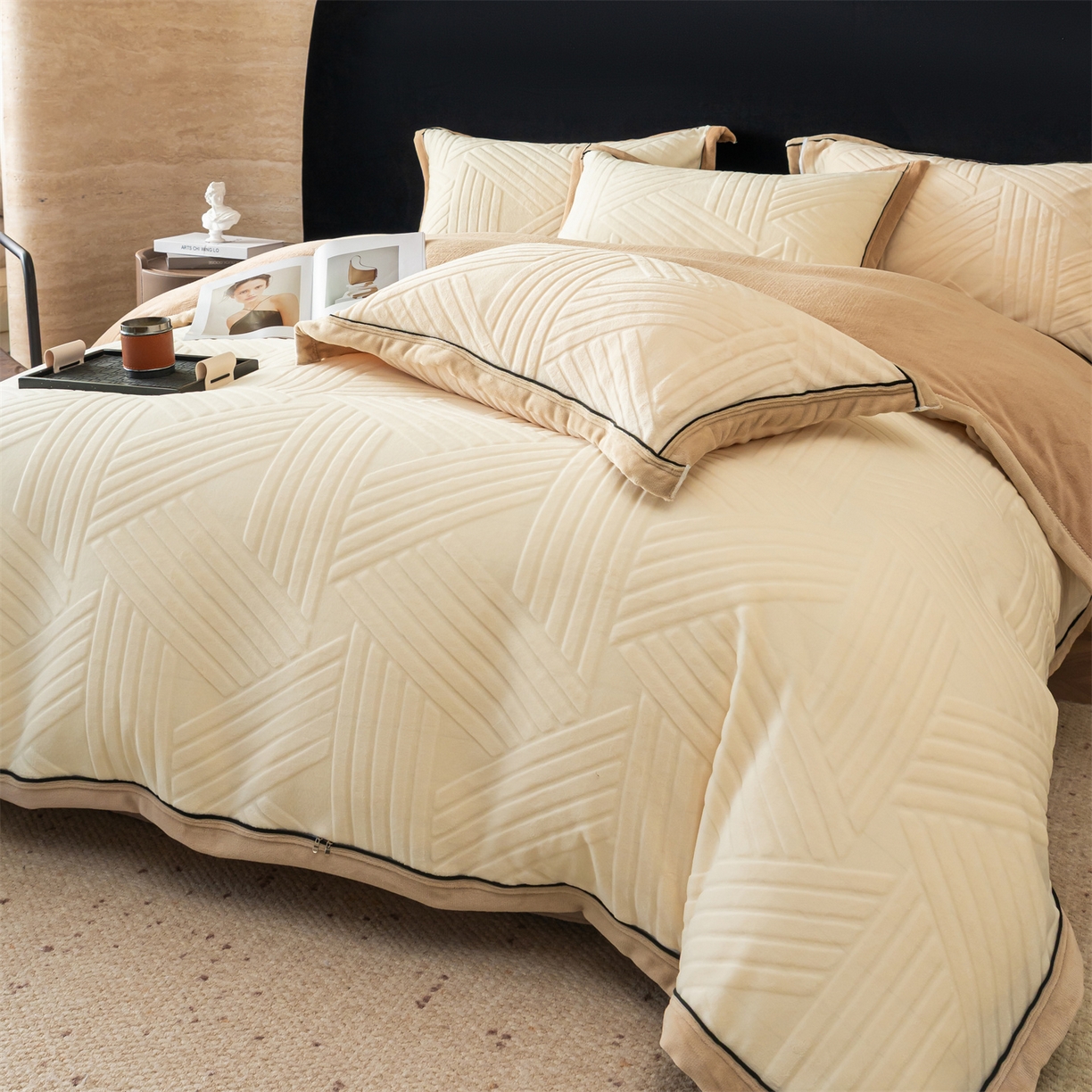 91家纺网 家纺一手货源 找家纺 满座家居 2025新款高克重牛奶绒雕花四件套-罗马假日 罗马假日-卡其