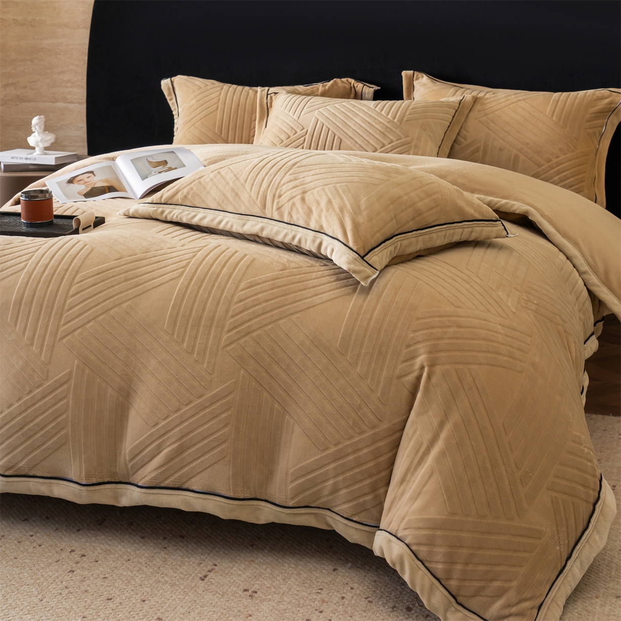 91家纺网 家纺一手货源 找家纺 满座家居 2025新款高克重牛奶绒雕花四件套-罗马假日 罗马假日-咖色