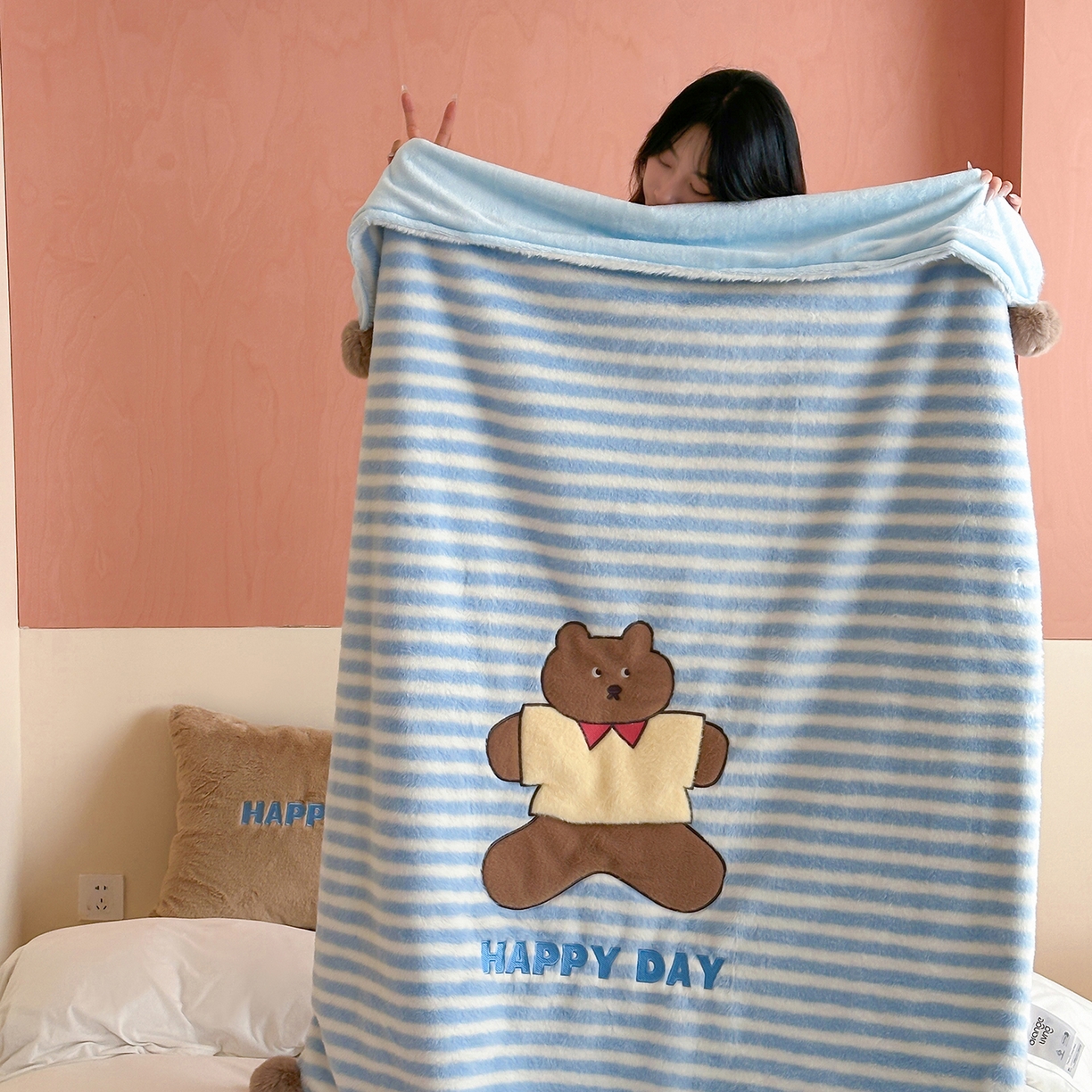 91家纺网 家纺一手货源 找家纺 （总）桔子家纺 2025新款秋冬学院派兔兔绒牛奶绒系列毯子