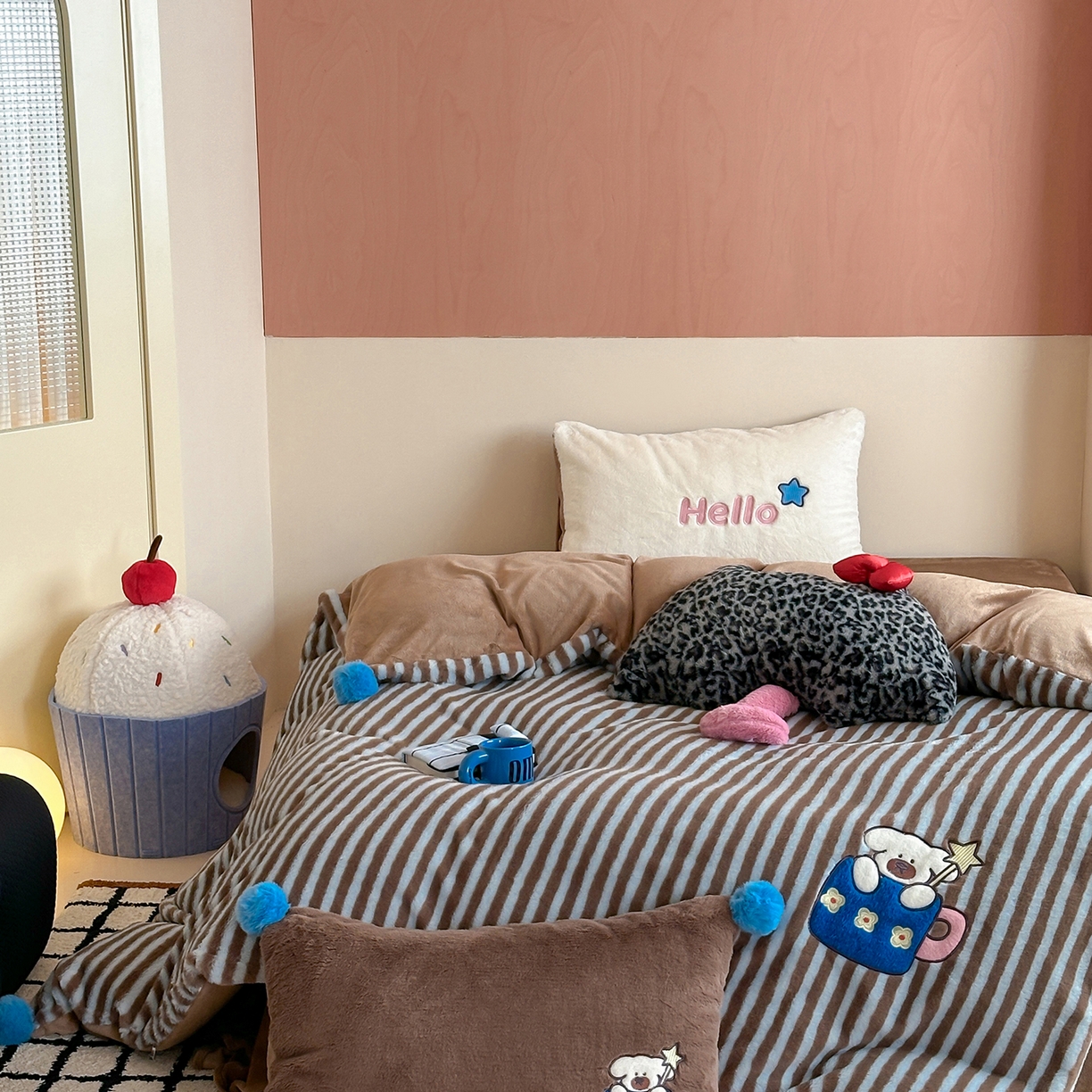 91家纺网 家纺一手货源 找家纺 桔子家纺 2025新款秋冬学院派兔兔绒牛奶绒系列四件套 茶杯小斗