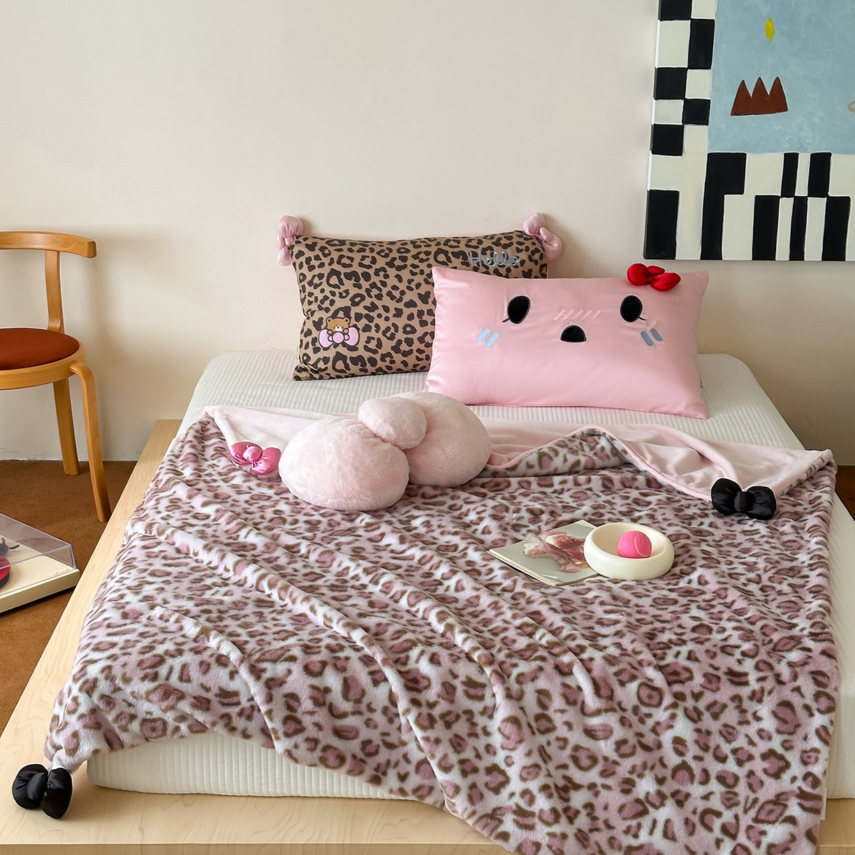 91家纺网 家纺一手货源 找家纺 （总）桔子家纺 2025新款兔兔绒牛奶绒豹纹系列卡通绣花毯子