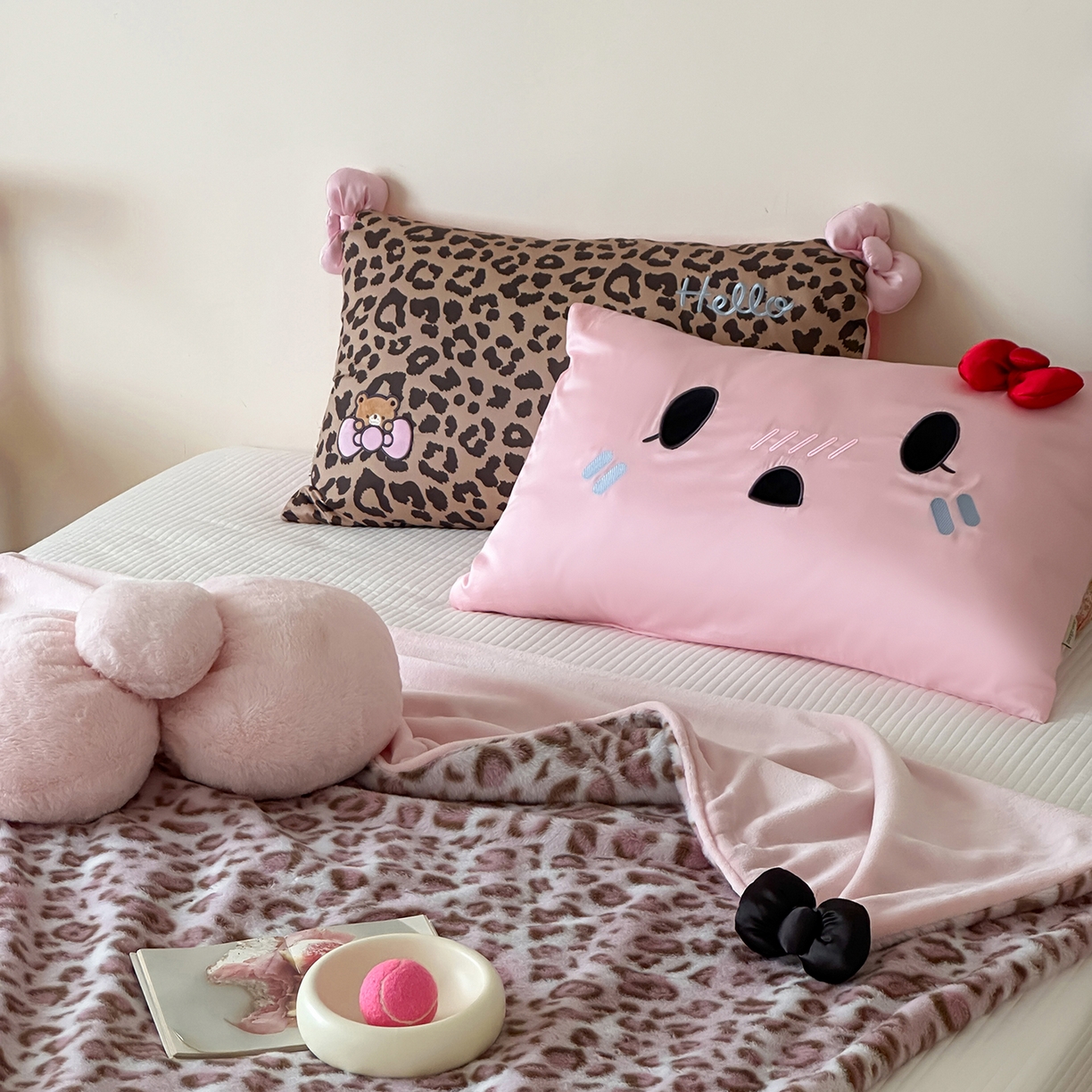 91家纺网 家纺一手货源 找家纺 （总）桔子家纺 2025新款兔兔绒牛奶绒豹纹系列卡通绣花毯子