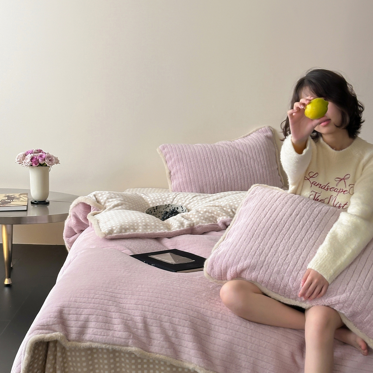 91家纺网 家纺一手货源 找家纺 桔子家纺 2025新款兔兔绒牛奶绒雕花系列四件套 紫薯