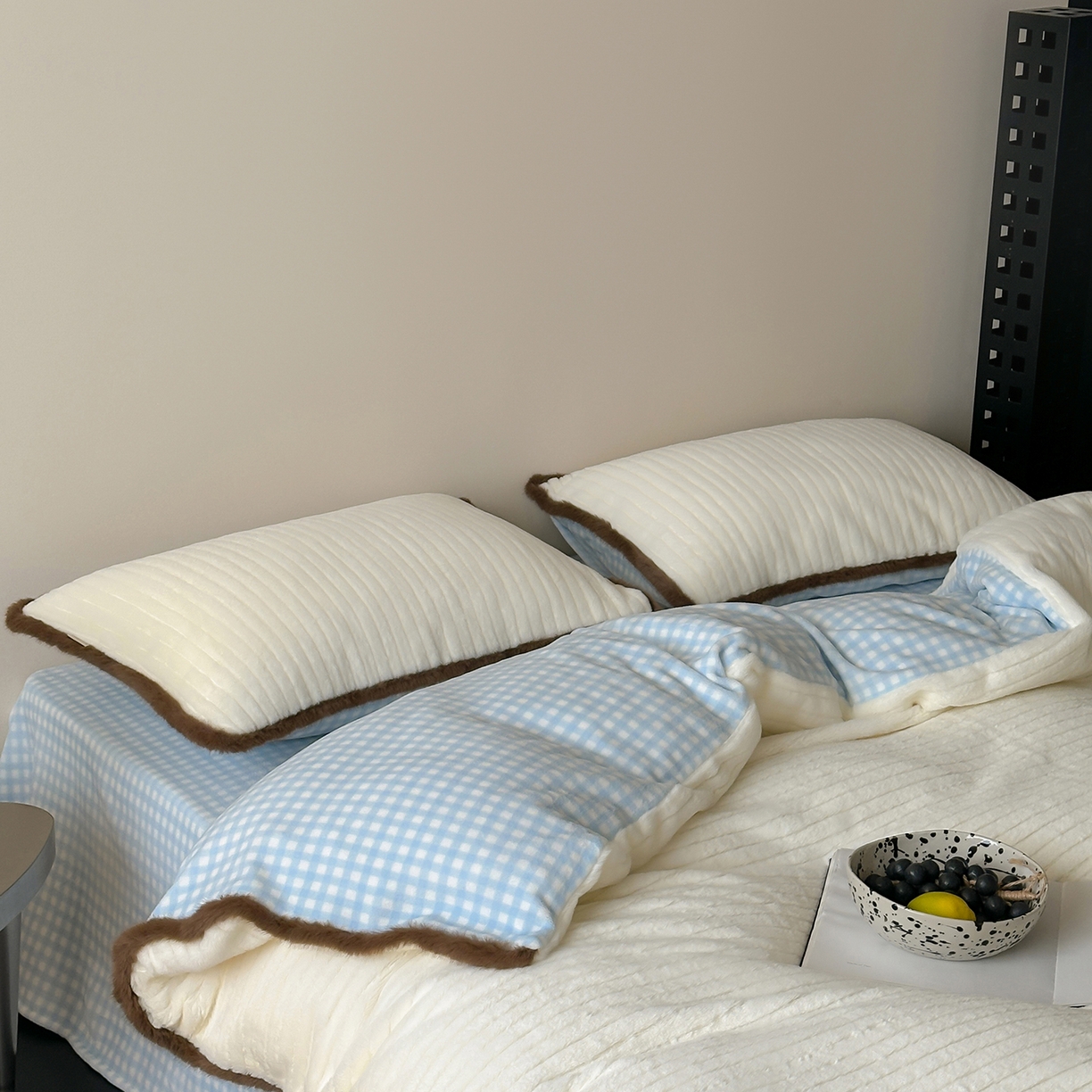 91家纺网 家纺一手货源 找家纺 （总）桔子家纺 2025新款兔兔绒牛奶绒雕花系列四件套