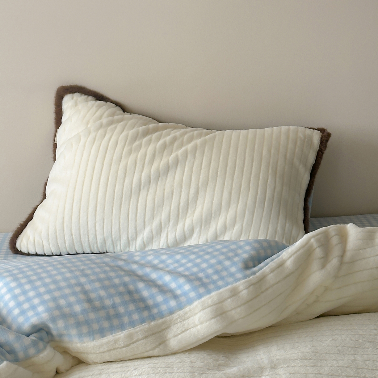 91家纺网 家纺一手货源 找家纺 （总）桔子家纺 2025新款兔兔绒牛奶绒雕花系列四件套