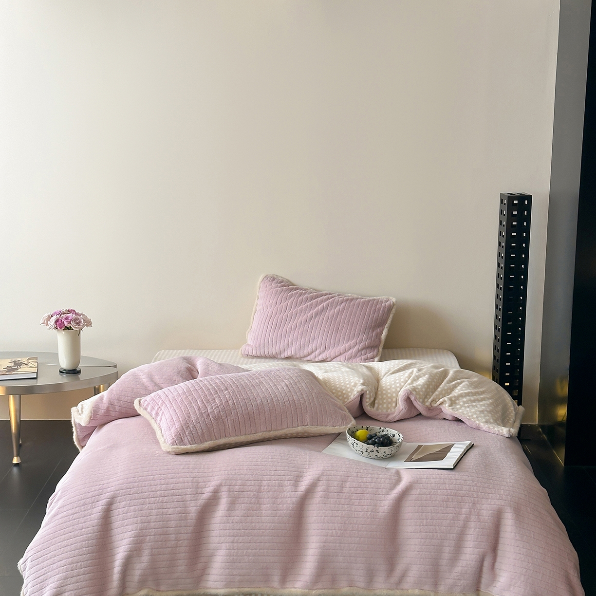 91家纺网 家纺一手货源 找家纺 桔子家纺 2025新款兔兔绒牛奶绒雕花系列四件套 紫薯