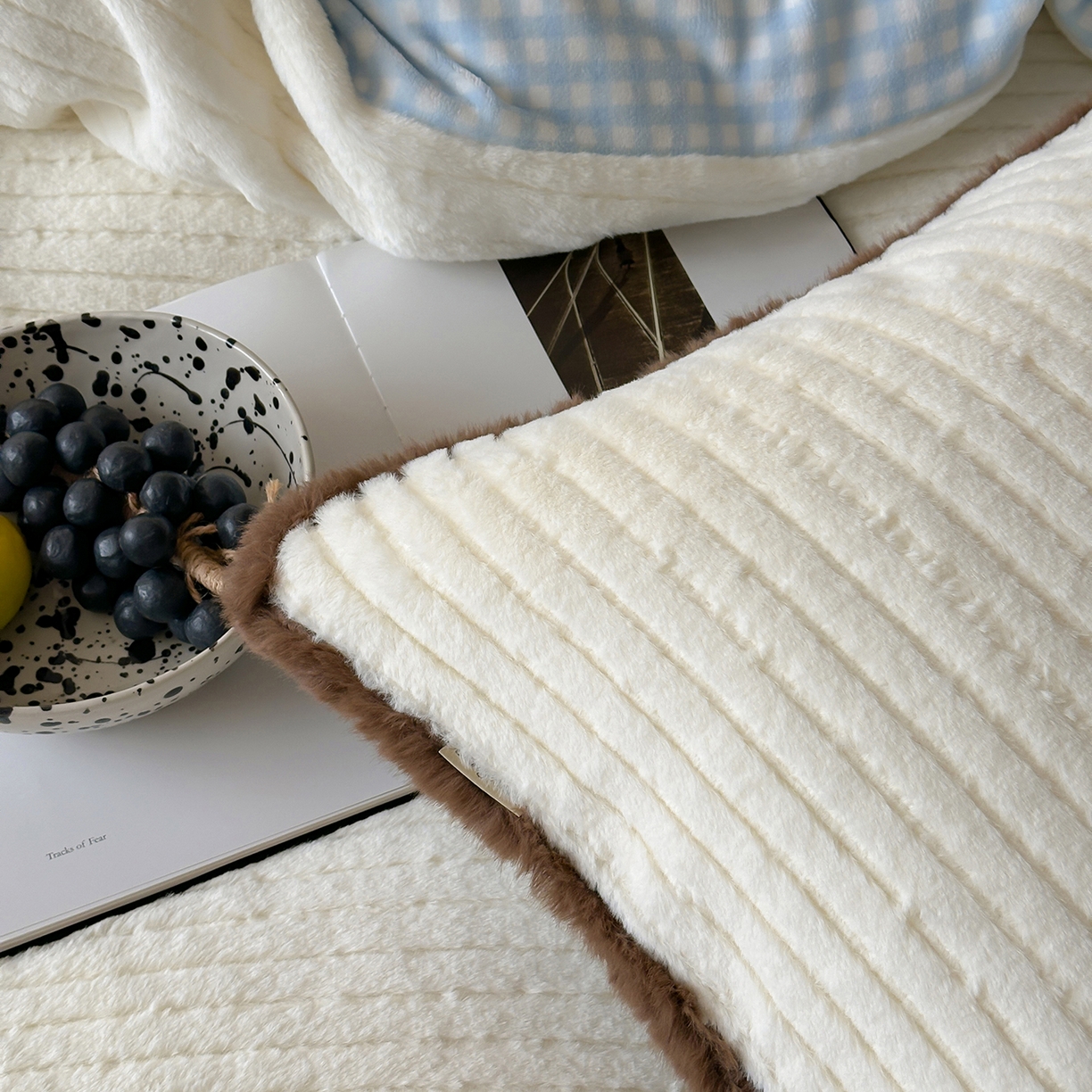 91家纺网 家纺一手货源 找家纺 （总）桔子家纺 2025新款兔兔绒牛奶绒雕花系列四件套