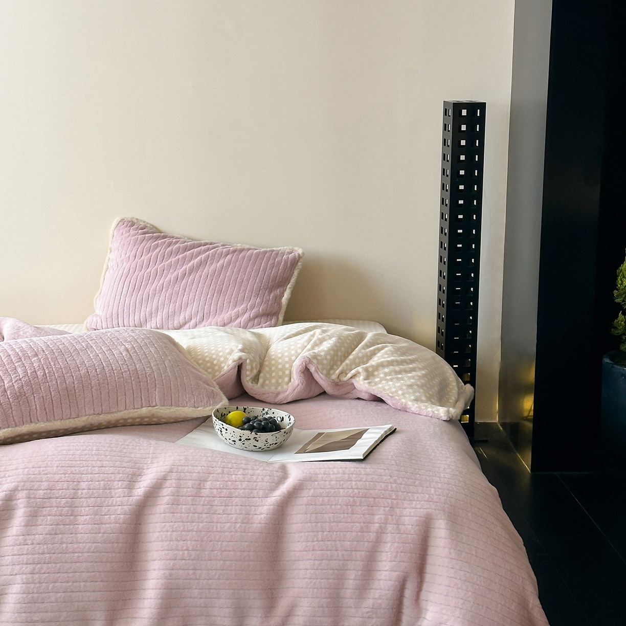 91家纺网 家纺一手货源 找家纺 （总）桔子家纺 2025新款兔兔绒牛奶绒雕花系列四件套