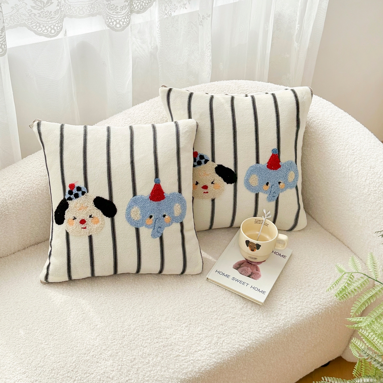 91家纺网 家纺一手货源 找家纺 2025新款牛奶绒多巴胺毛巾绣抱枕被 小象与狗