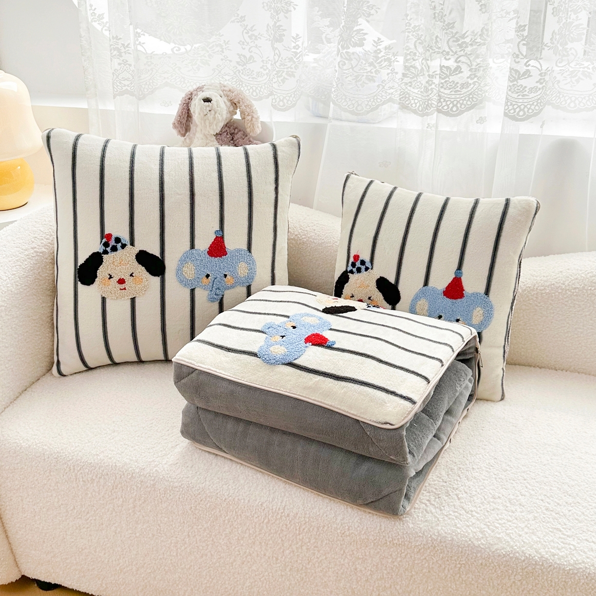 91家纺网 家纺一手货源 找家纺 2025新款牛奶绒多巴胺毛巾绣抱枕被 小象与狗