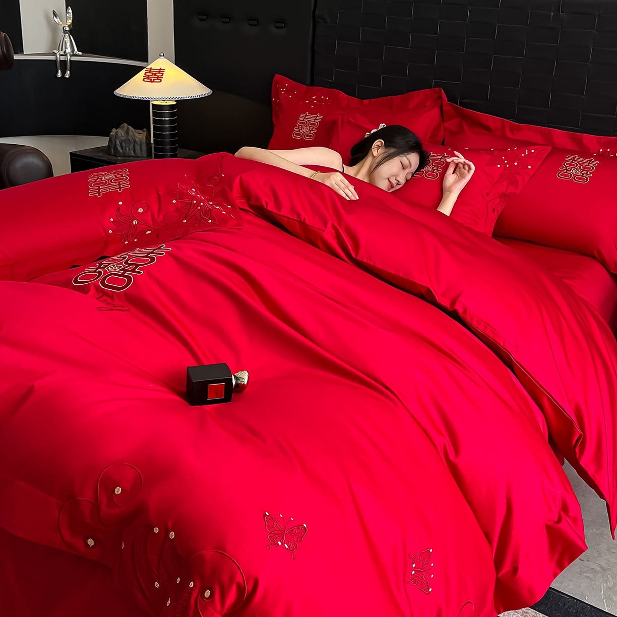 91家纺网 家纺一手货源 找家纺 （总）置顶家纺 2025新款亲肤刺绣婚庆四件套