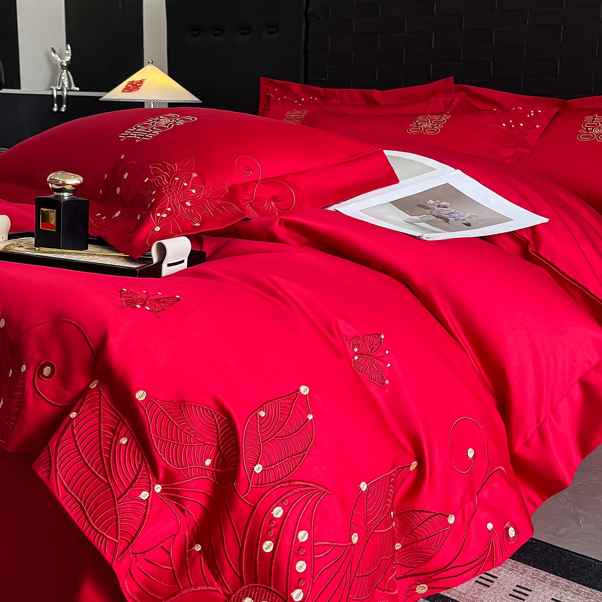 置顶家纺 2025新款亲肤刺绣婚庆四件套 爱漾-大红