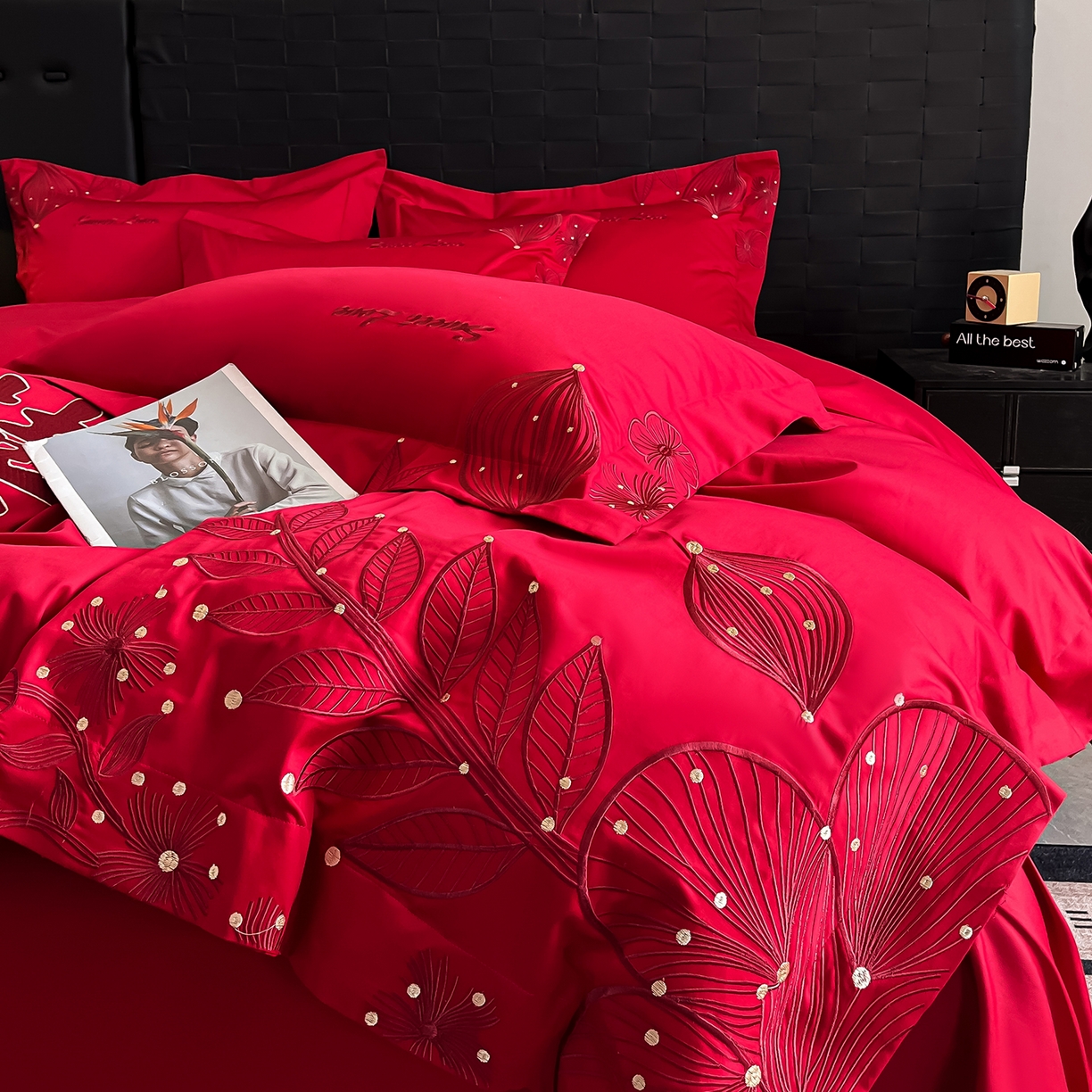 91家纺网 家纺一手货源 找家纺 置顶家纺 2025新款亲肤刺绣婚庆四件套 锦上花-大红