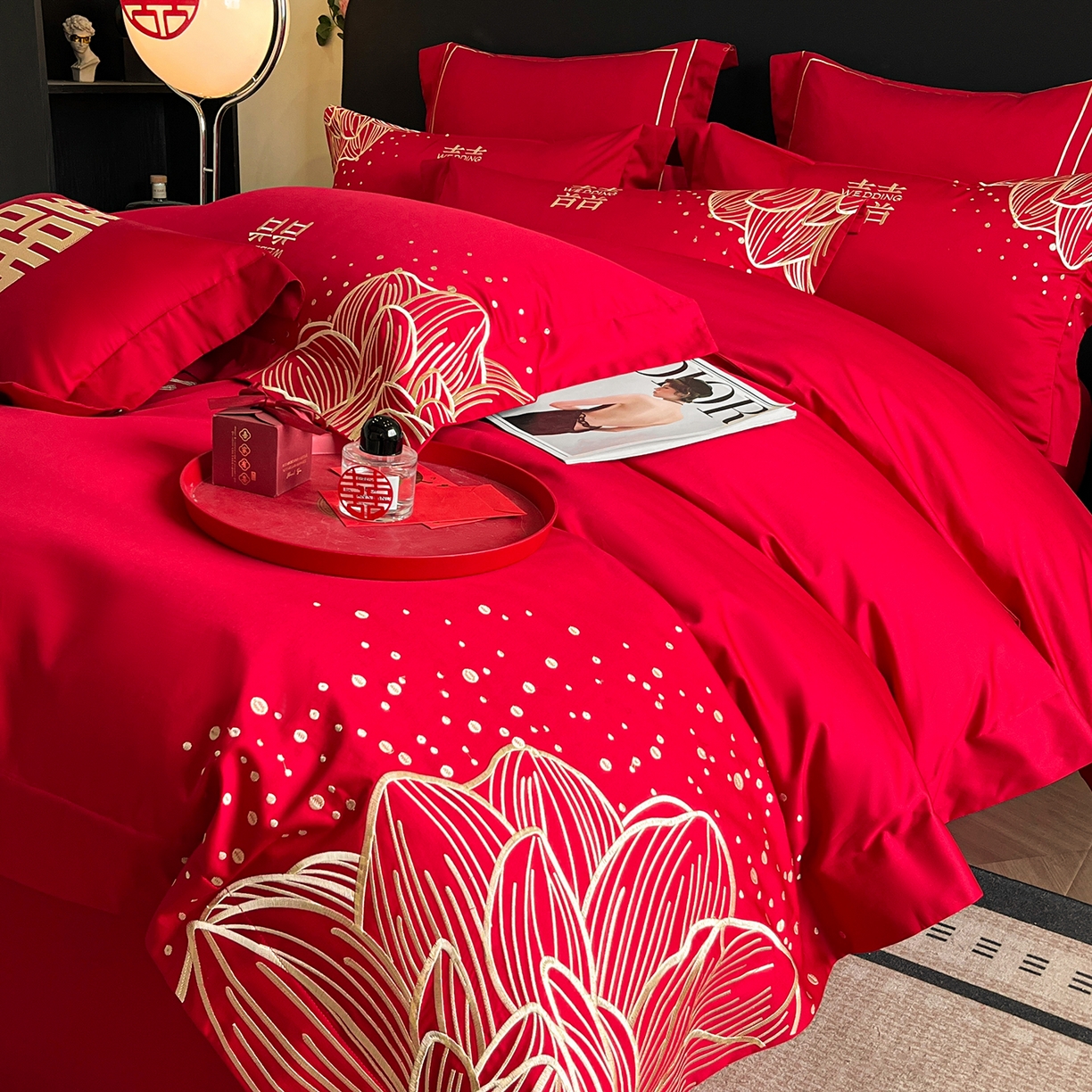 91家纺网 家纺一手货源 找家纺 置顶家纺 2025新款亲肤刺绣婚庆四件套 幸遇你-金大红