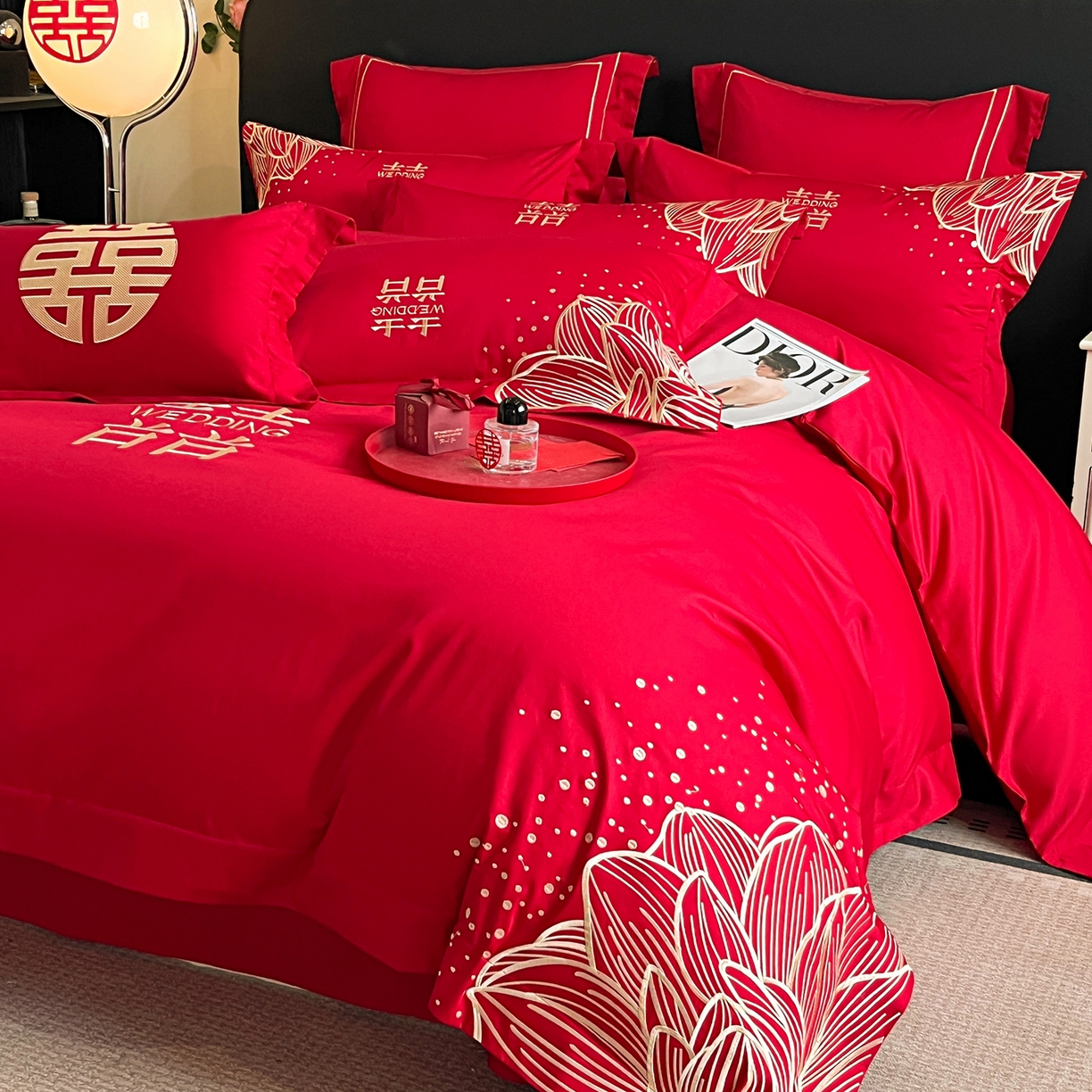 91家纺网 家纺一手货源 找家纺 置顶家纺 2025新款亲肤刺绣婚庆四件套 幸遇你-金大红