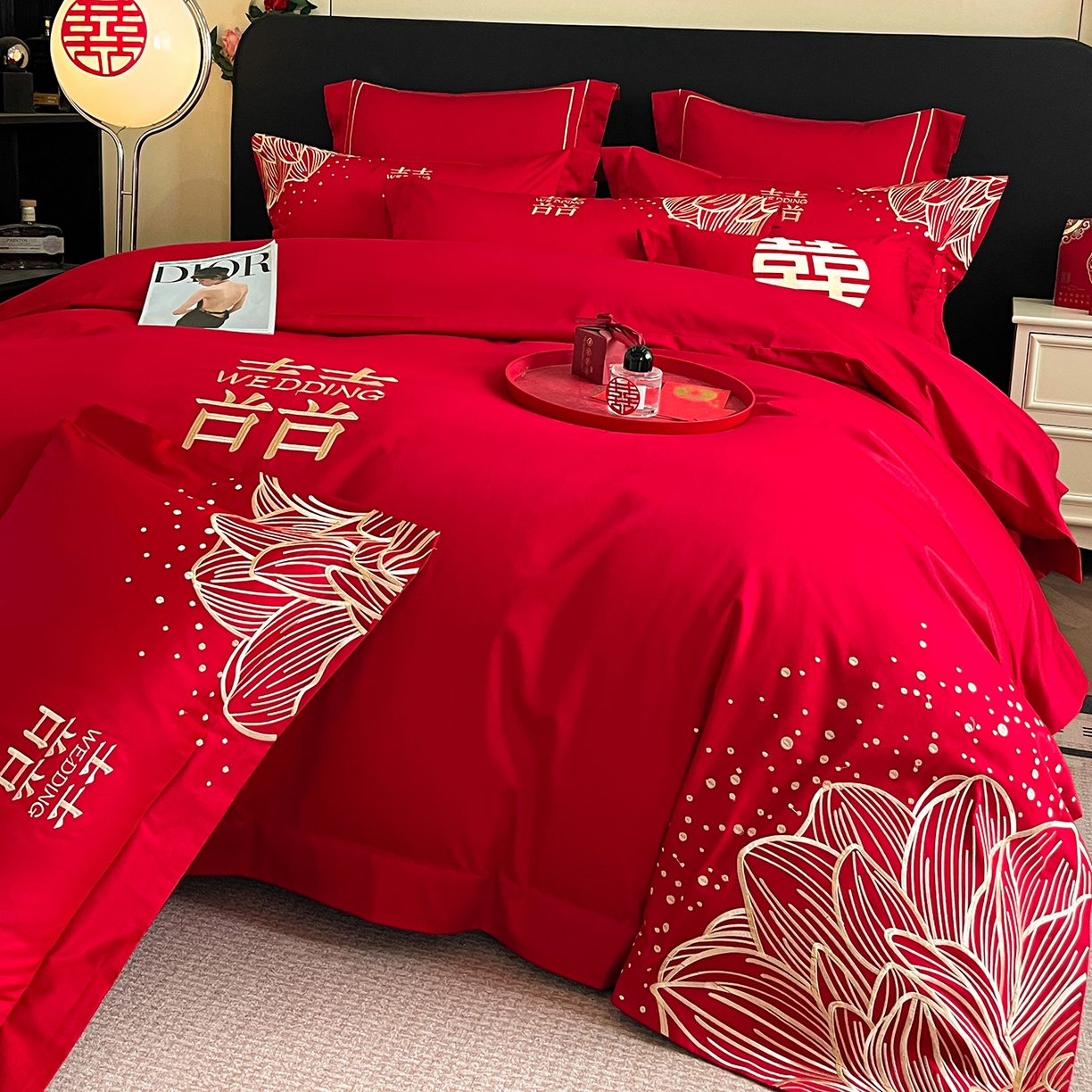 91家纺网 家纺一手货源 找家纺 置顶家纺 2025新款亲肤刺绣婚庆四件套 幸遇你-金大红