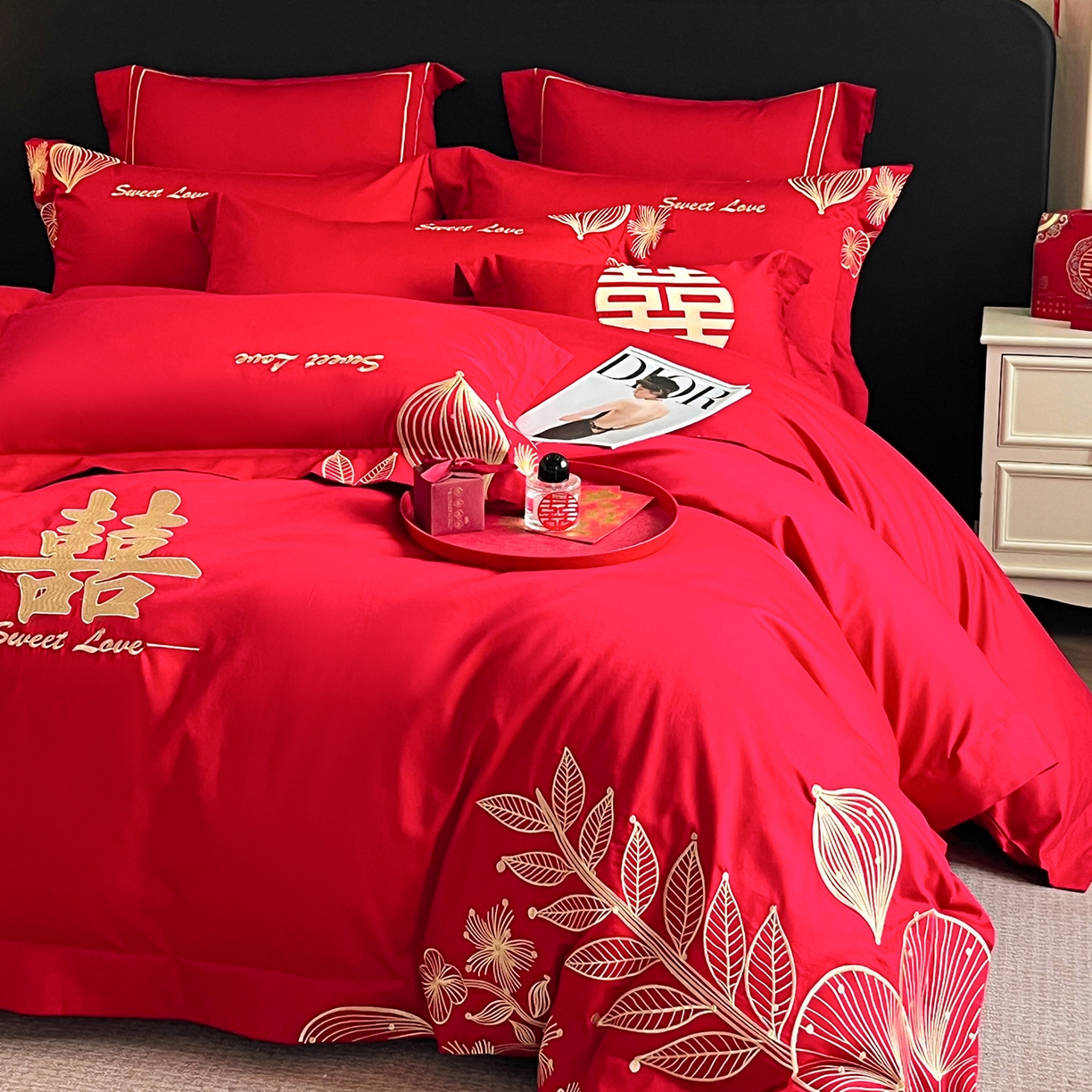 91家纺网 家纺一手货源 找家纺 置顶家纺 2025新款亲肤刺绣婚庆四件套 锦上花-金大红