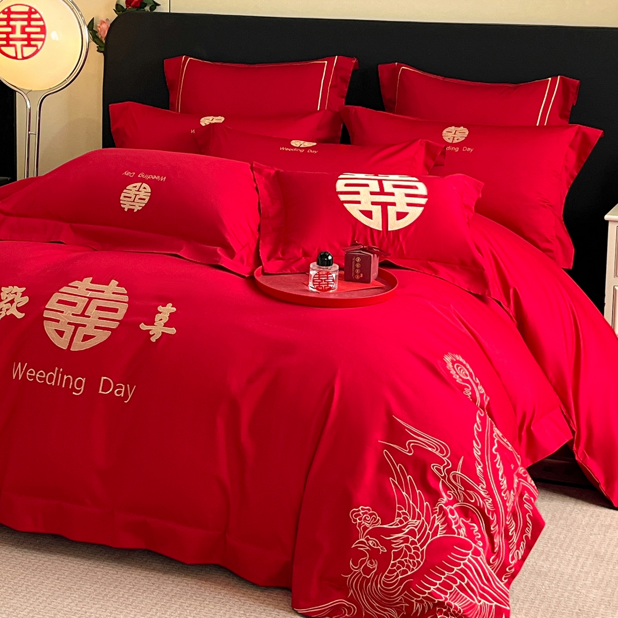 91家纺网 家纺一手货源 找家纺 置顶家纺 2025新款亲肤刺绣婚庆四件套 龙翔凤起-金大红