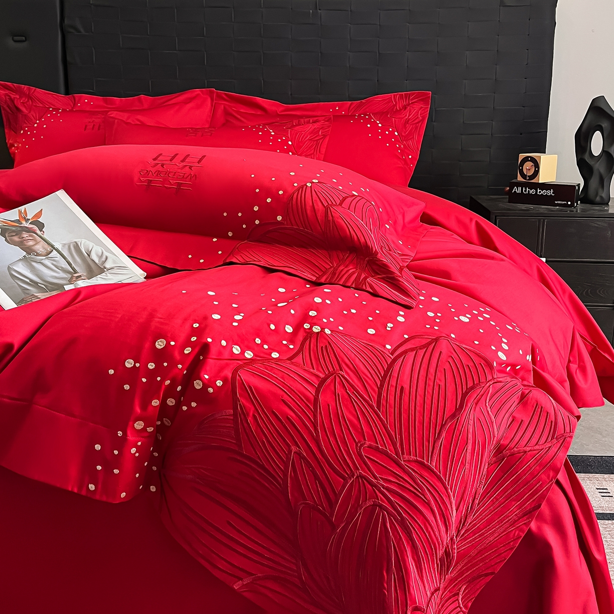 91家纺网 家纺一手货源 找家纺 置顶家纺 2025新款亲肤刺绣婚庆四件套 幸遇你-大红