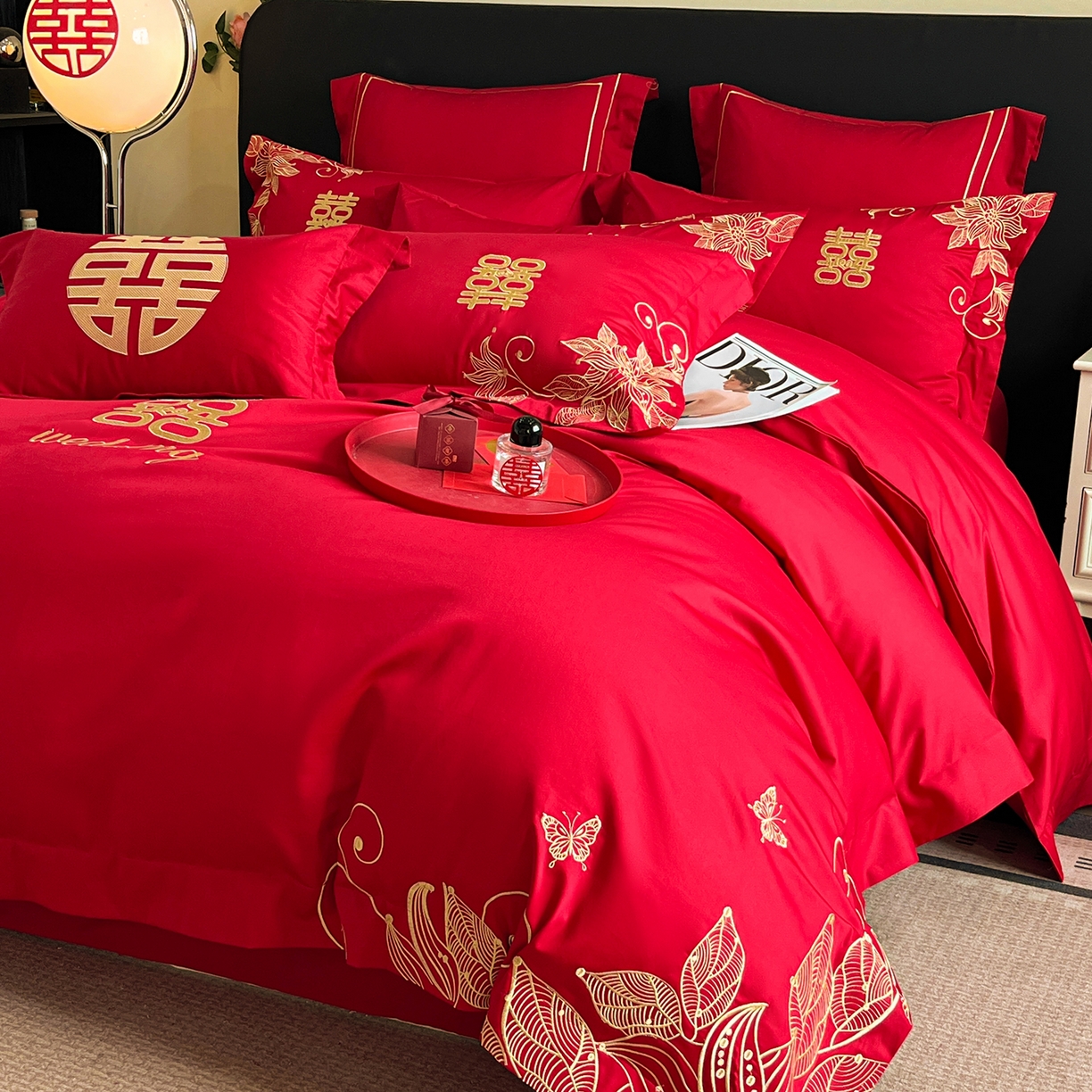 91家纺网 家纺一手货源 找家纺 置顶家纺 2025新款亲肤刺绣婚庆四件套 爱漾-金大红