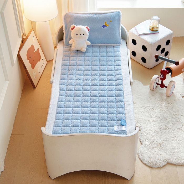 91家纺网 家纺一手货源 找家纺 胜权家纺 2025新款A类艾尼绒手包边夹棉软床垫 艾尼绒蓝