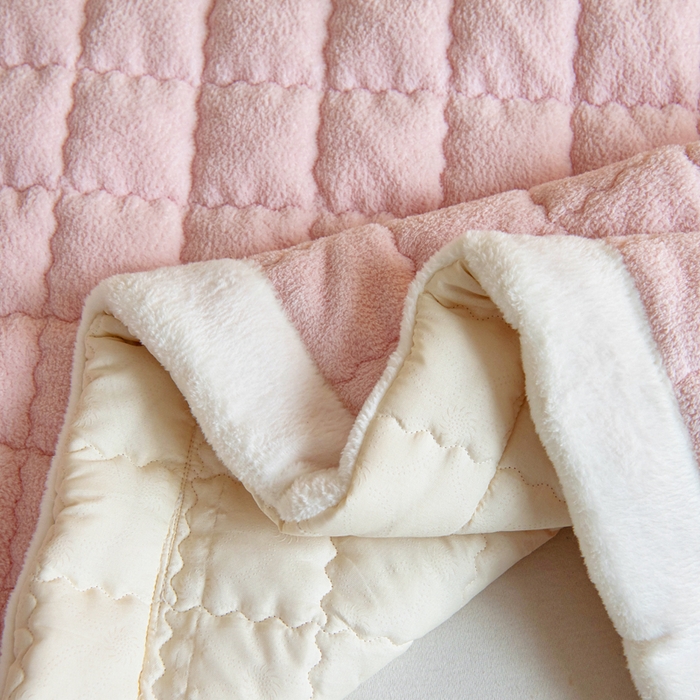 91家纺网 家纺一手货源 找家纺 胜权家纺 2025新款A类艾尼绒手包边夹棉软床垫 艾尼绒粉