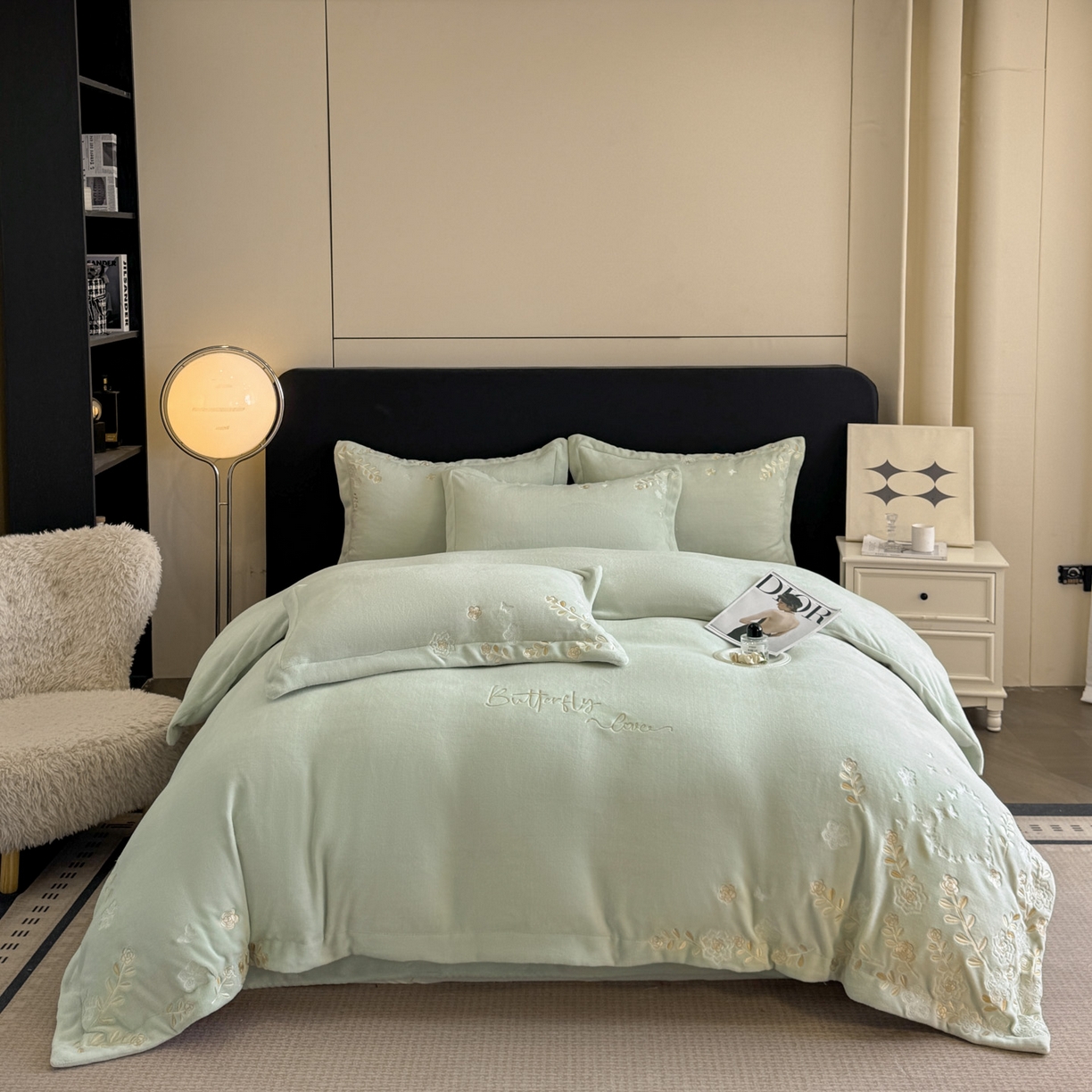 91家纺网 家纺一手货源 找家纺 （总）博纳家纺 2025新款加厚牛奶绒绣花宽边四件套-洛可可(控价劵后228 严格按控价来）