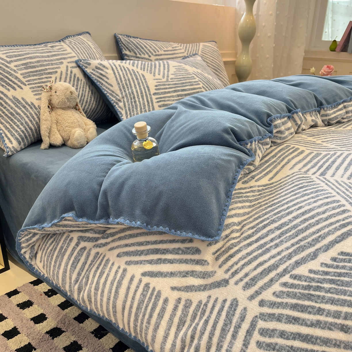 91家纺网 家纺一手货源 找家纺 （总）如一 2025新款A类高克重牛奶绒印花三角针工艺四件套