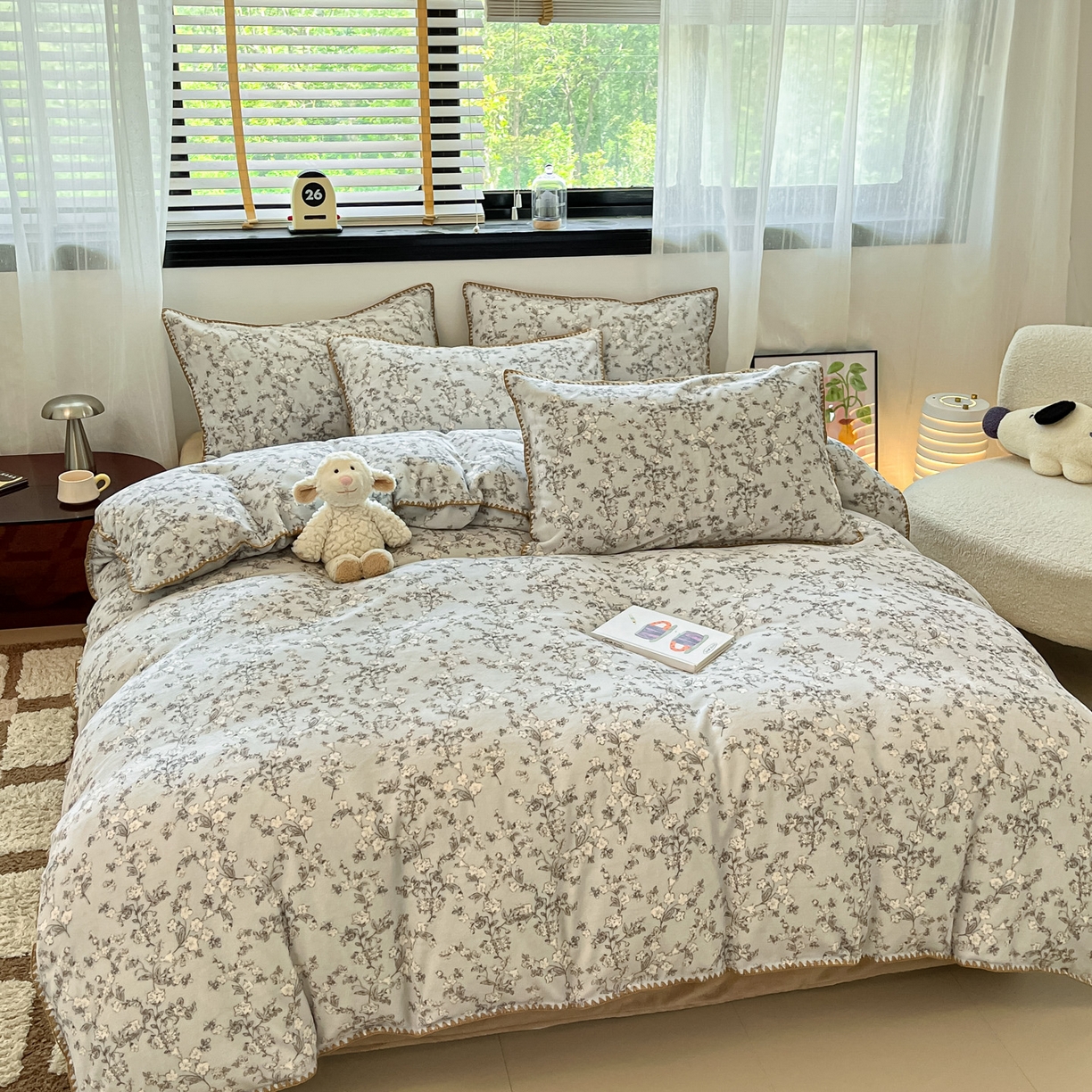 91家纺网 家纺一手货源 找家纺 如一 2025新款A类高克重牛奶绒印花三角针工艺四件套 暗香