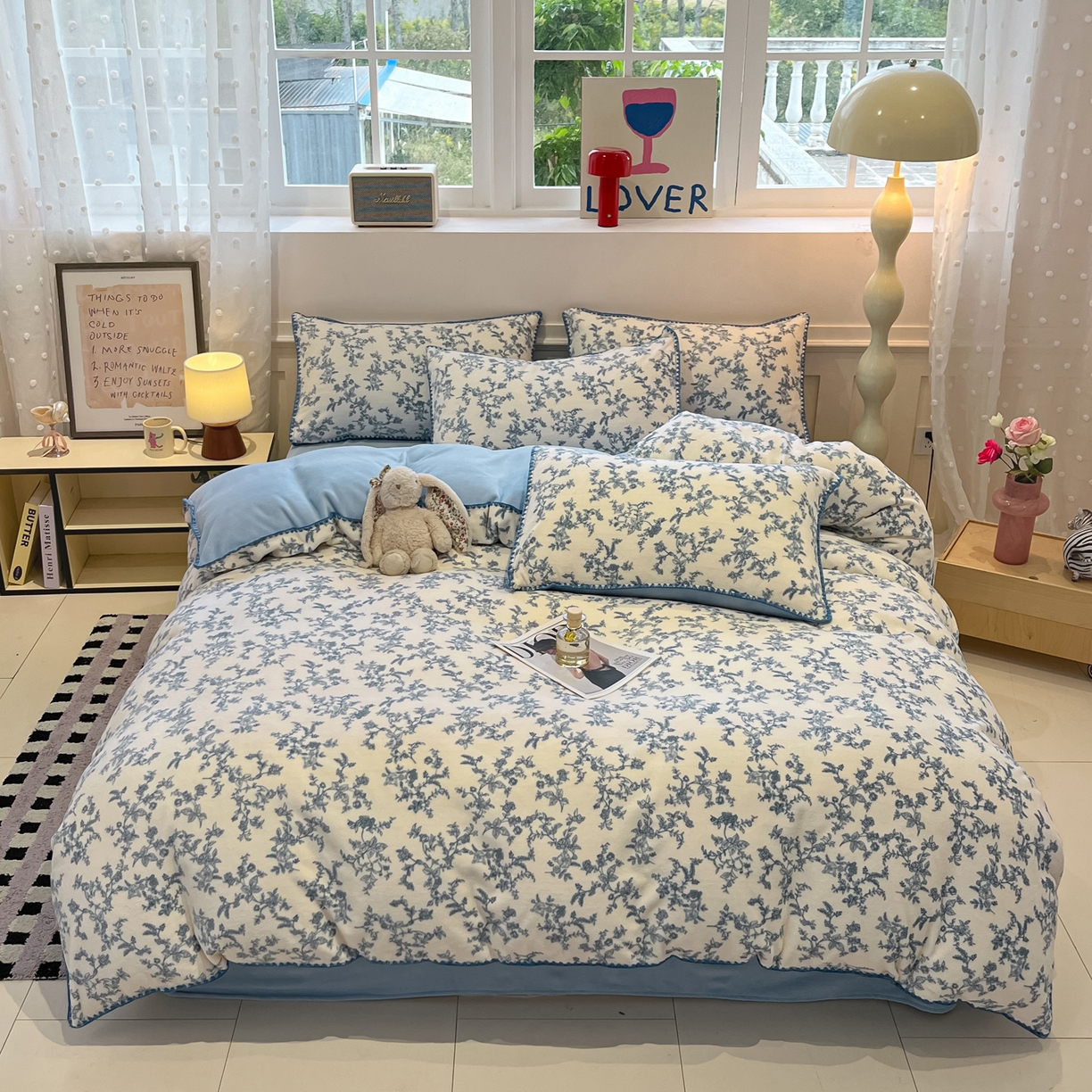 91家纺网 家纺一手货源 找家纺 如一 2025新款A类高克重牛奶绒印花三角针工艺四件套 雅韵蓝