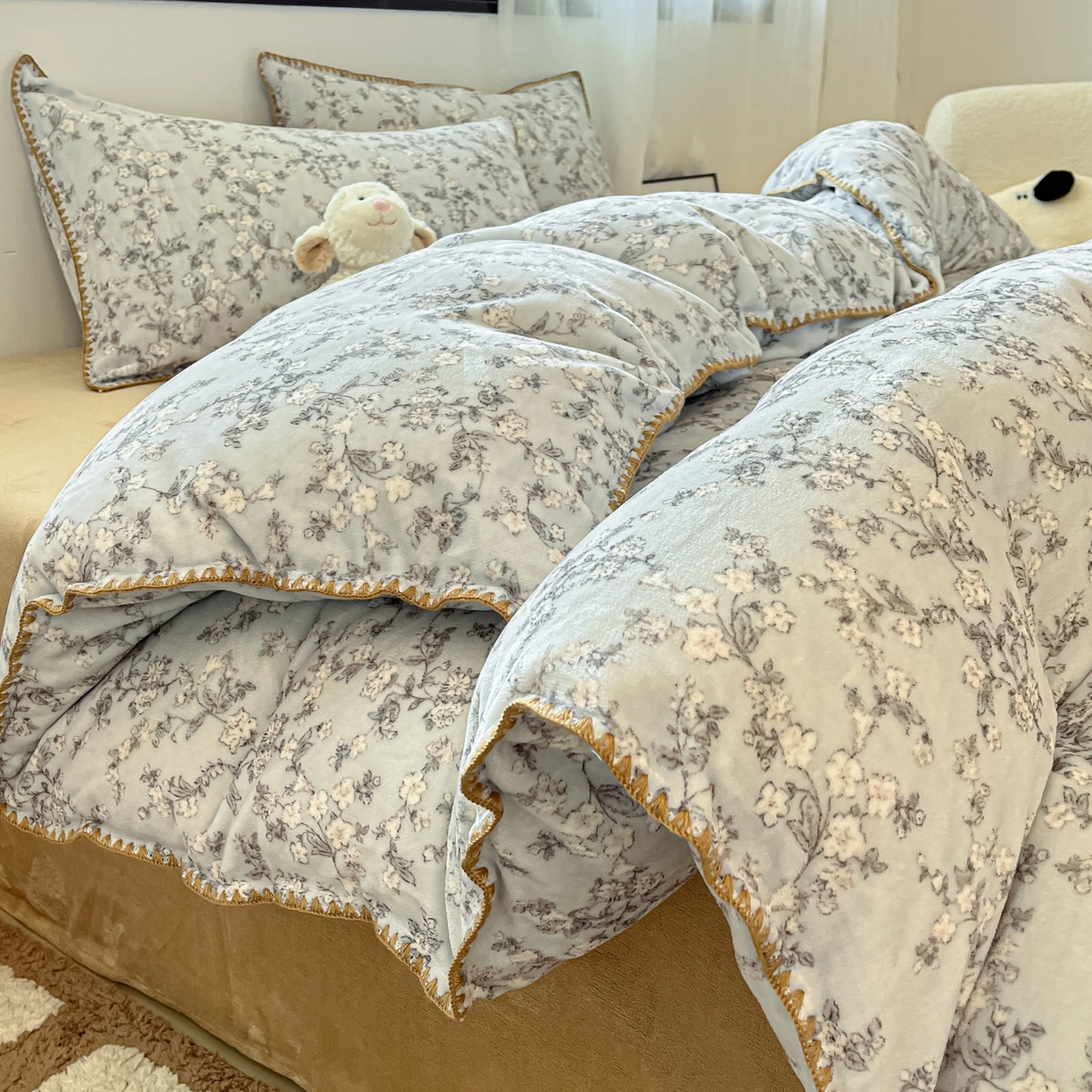 如一 2025新款A类高克重牛奶绒印花三角针工艺四件套 暗香