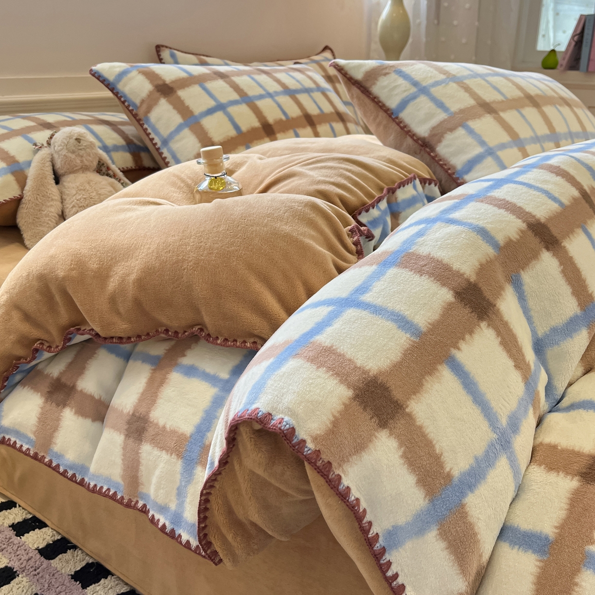 如一 2025新款A类高克重牛奶绒印花三角针工艺四件套 格韵咖