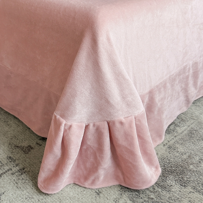 91家纺网 家纺一手货源 找家纺 诺梵家纺 2025新款拼接雕花牛奶绒四件套 邂逅-粉