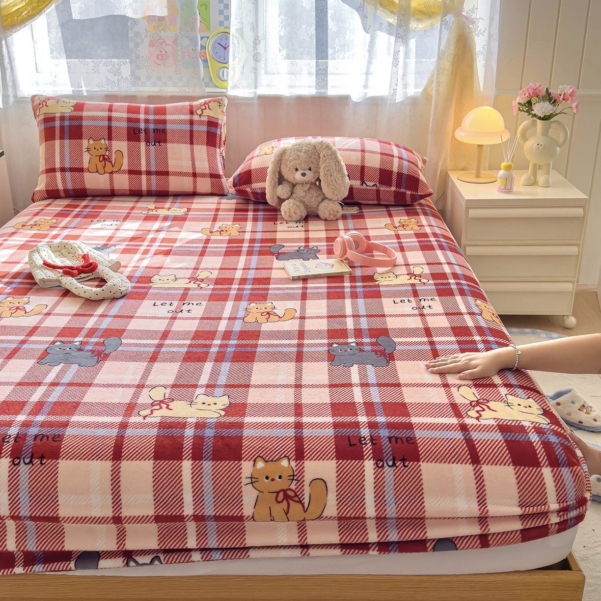 91家纺网 家纺一手货源 找家纺 灿哈家纺 2025新款牛奶绒印花床笠单品床笠床笠单件床笠三件套 可爱猫咪