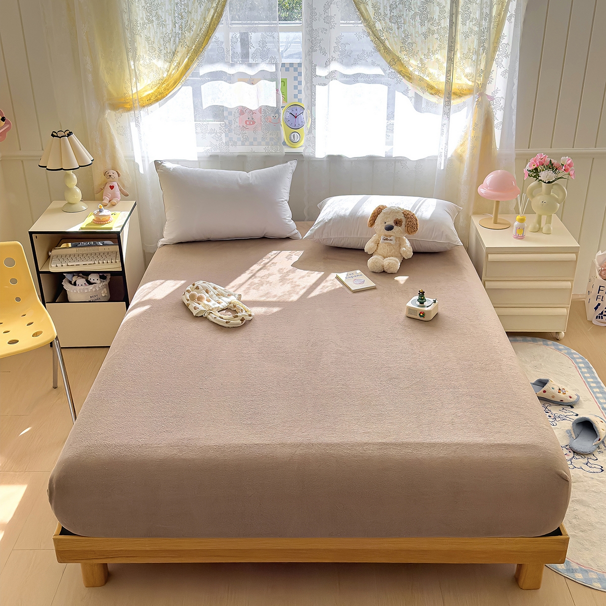 91家纺网 家纺一手货源 找家纺 灿哈家纺 2025新款牛奶绒印花床笠单品床笠床笠单件床笠三件套 咖色