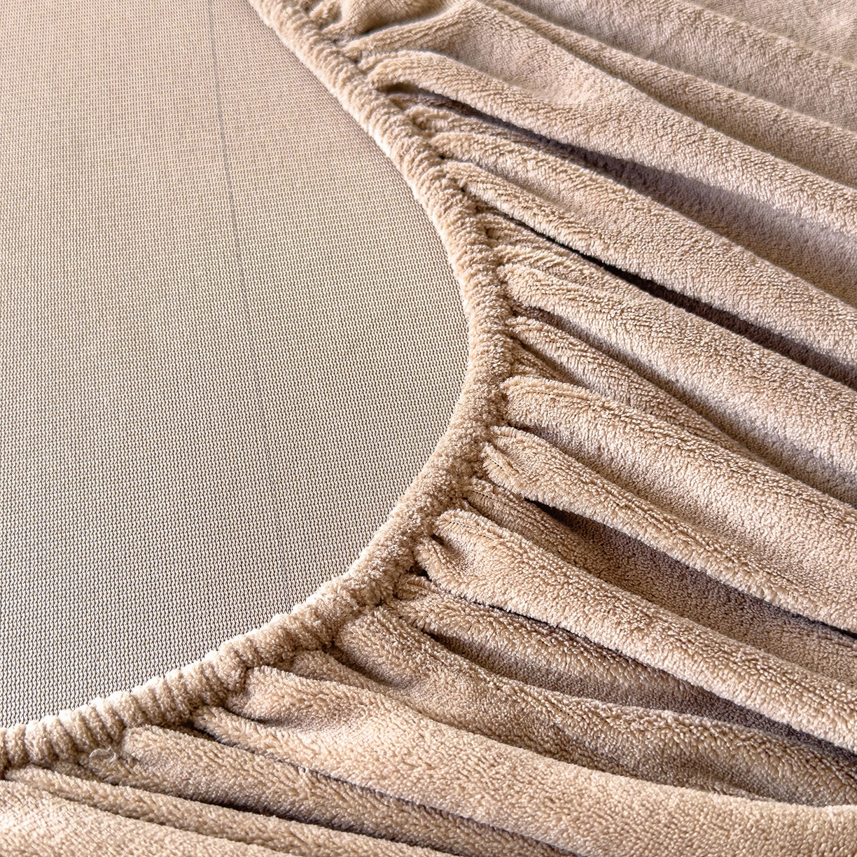 91家纺网 家纺一手货源 找家纺 灿哈家纺 2025新款牛奶绒印花床笠单品床笠床笠单件床笠三件套 咖色