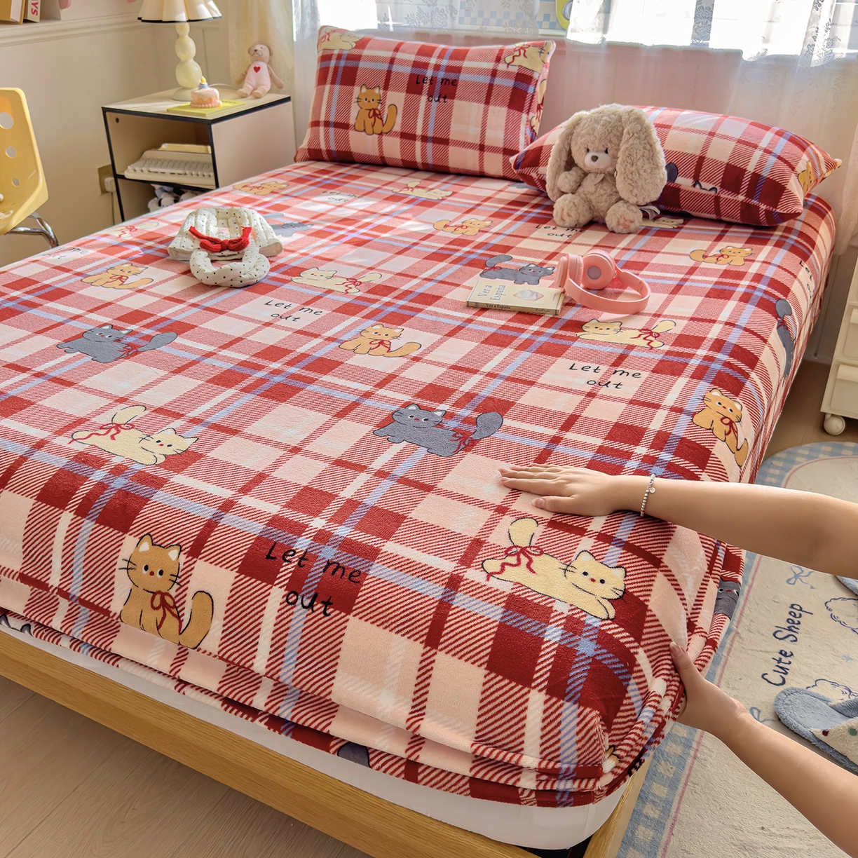 91家纺网 家纺一手货源 找家纺 灿哈家纺 2025新款牛奶绒印花床笠单品床笠床笠单件床笠三件套 可爱猫咪