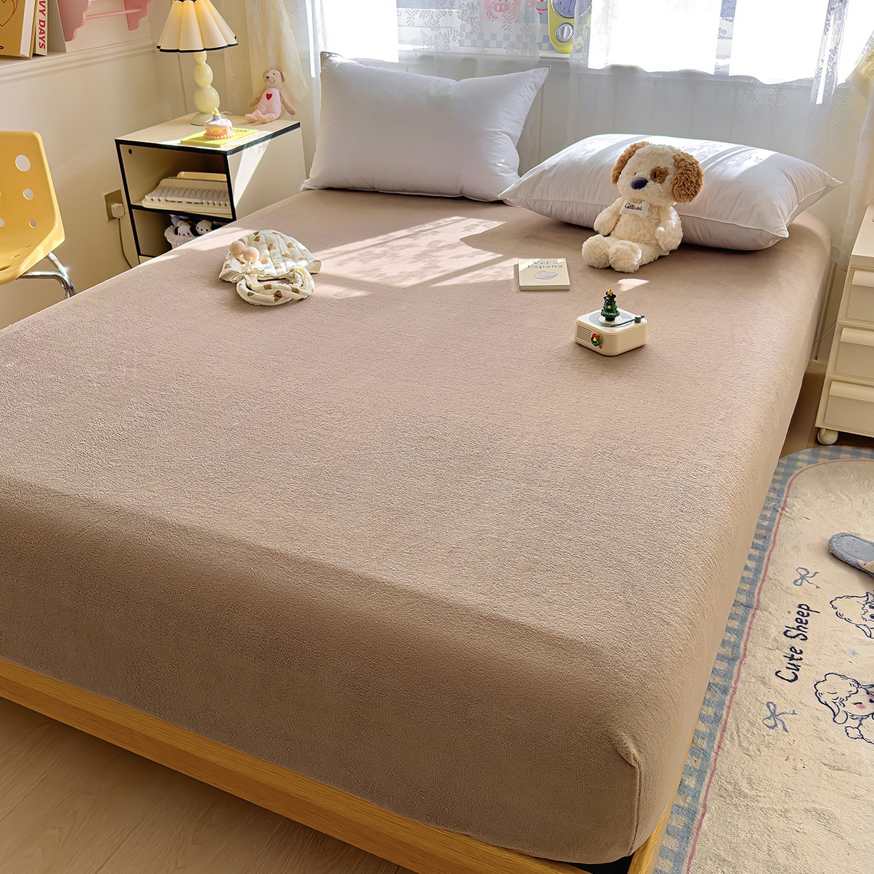 91家纺网 家纺一手货源 找家纺 灿哈家纺 2025新款牛奶绒印花床笠单品床笠床笠单件床笠三件套 咖色