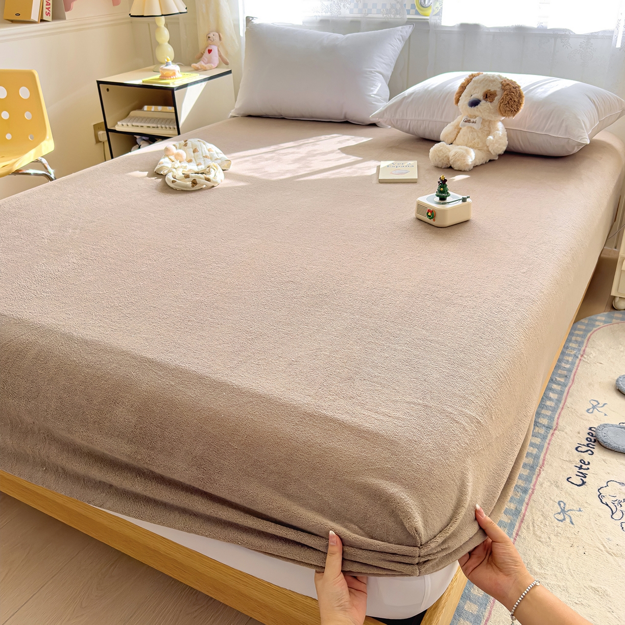 91家纺网 家纺一手货源 找家纺 灿哈家纺 2025新款牛奶绒印花床笠单品床笠床笠单件床笠三件套 咖色