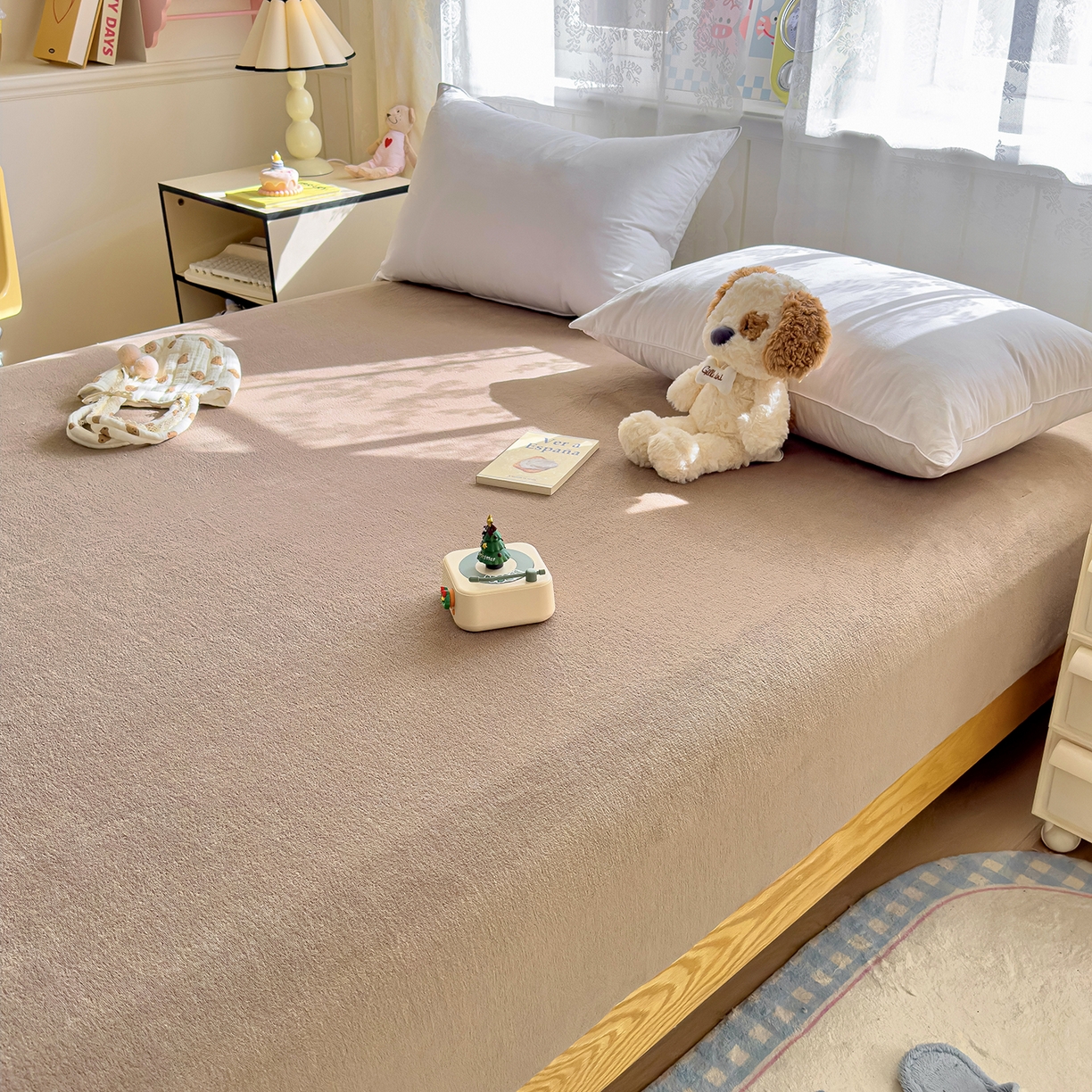 91家纺网 家纺一手货源 找家纺 灿哈家纺 2025新款牛奶绒印花床笠单品床笠床笠单件床笠三件套 咖色