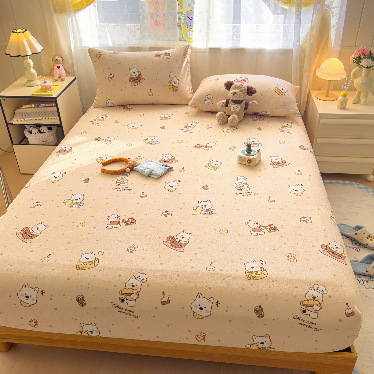 91家纺网 家纺一手货源 找家纺 灿哈家纺 2025新款牛奶绒印花床笠单品床笠床笠单件床笠三件套 咖啡熊