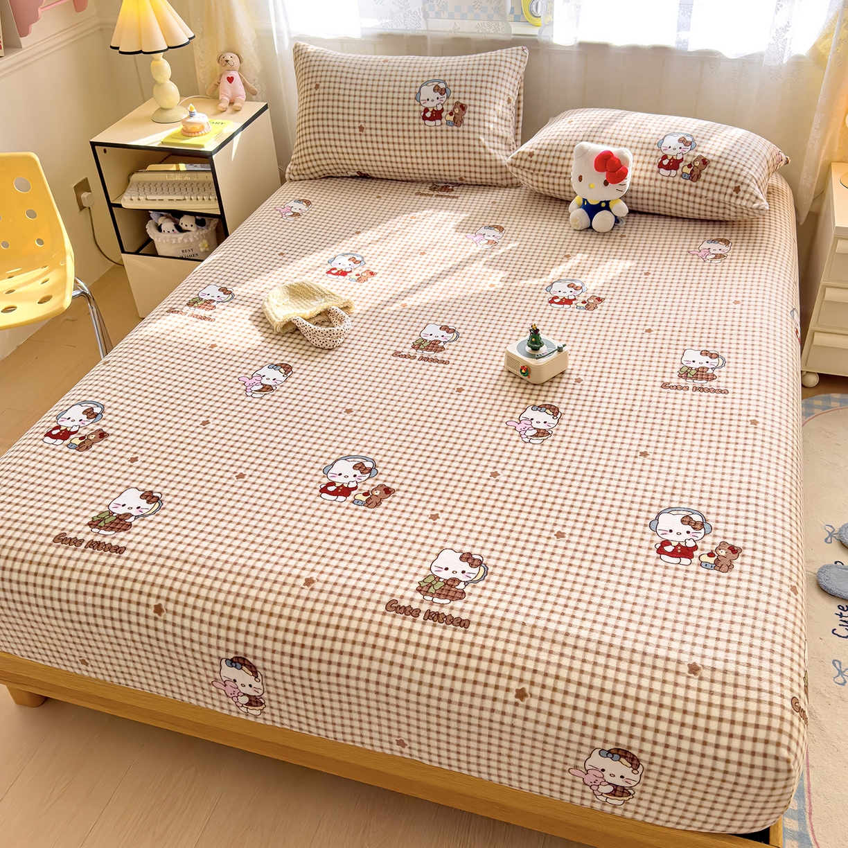 91家纺网 家纺一手货源 找家纺 灿哈家纺 2025新款牛奶绒印花床笠单品床笠床笠单件床笠三件套 格子猫-咖色