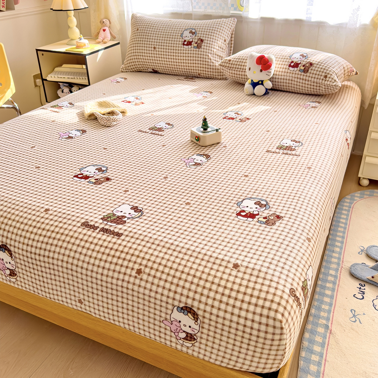 91家纺网 家纺一手货源 找家纺 灿哈家纺 2025新款牛奶绒印花床笠单品床笠床笠单件床笠三件套 格子猫-咖色