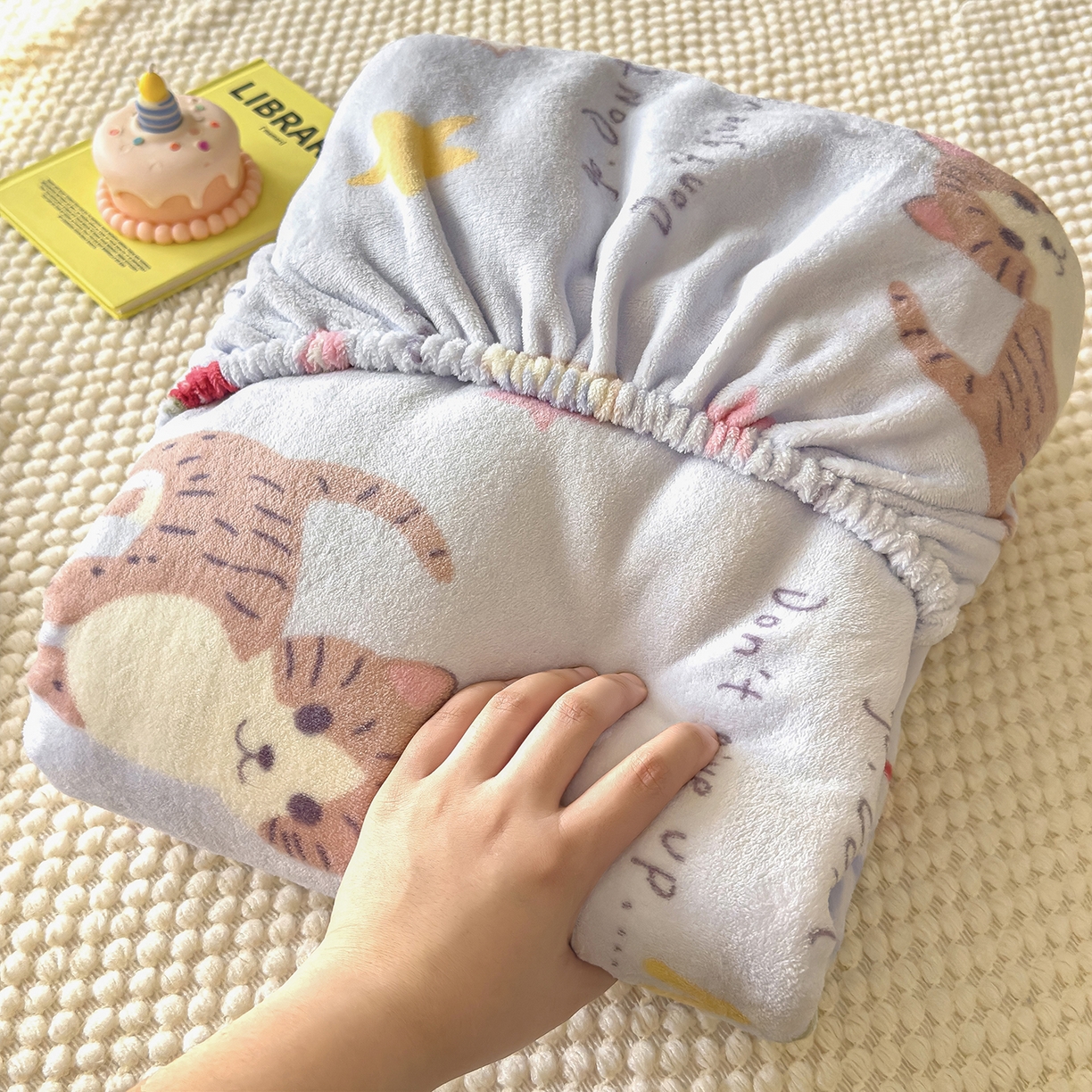 91家纺网 家纺一手货源 找家纺 灿哈家纺 2025新款牛奶绒印花床笠单品床笠床笠单件床笠三件套 小乖乖