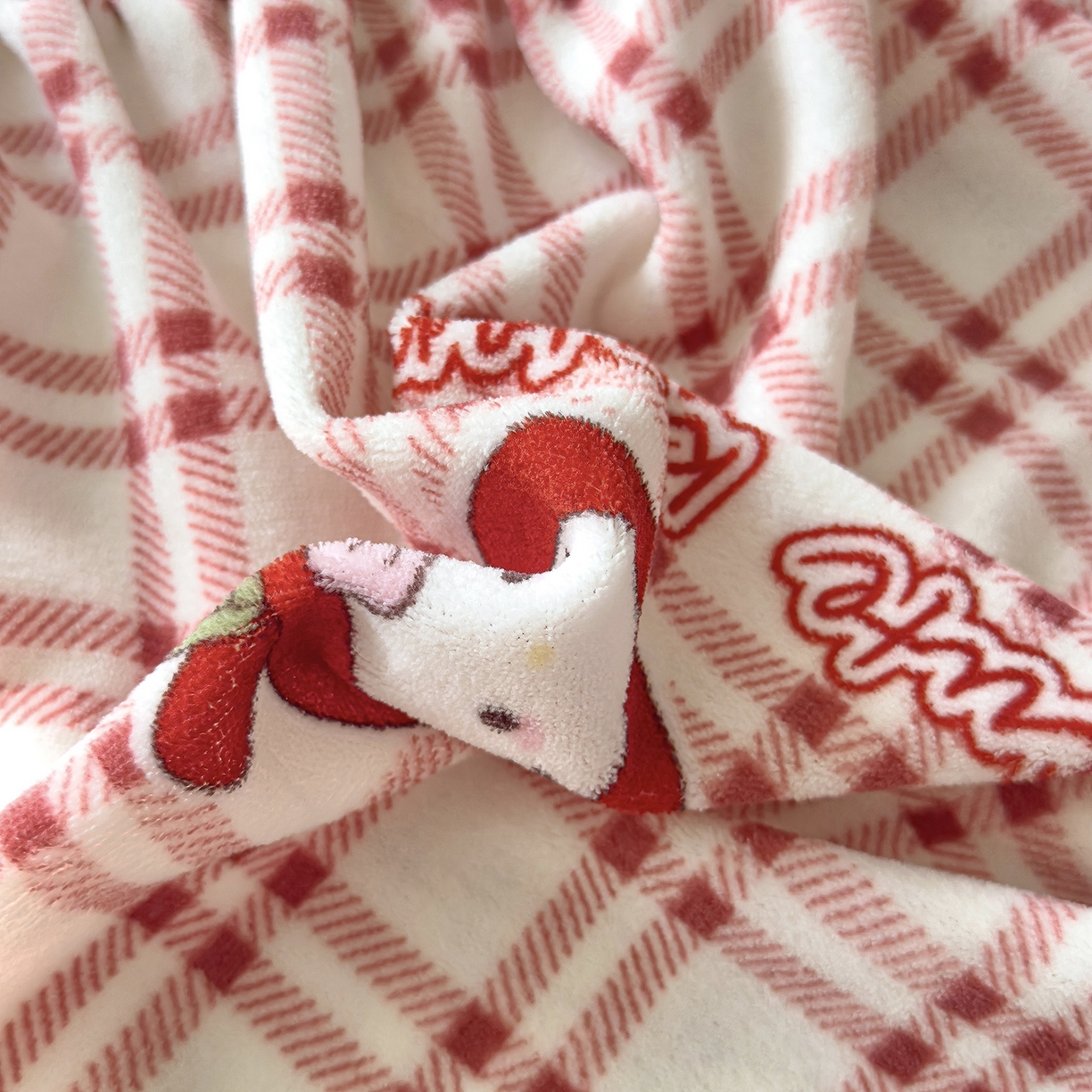 91家纺网 家纺一手货源 找家纺 灿哈家纺 2025新款牛奶绒印花床笠单品床笠床笠单件床笠三件套 格子猫