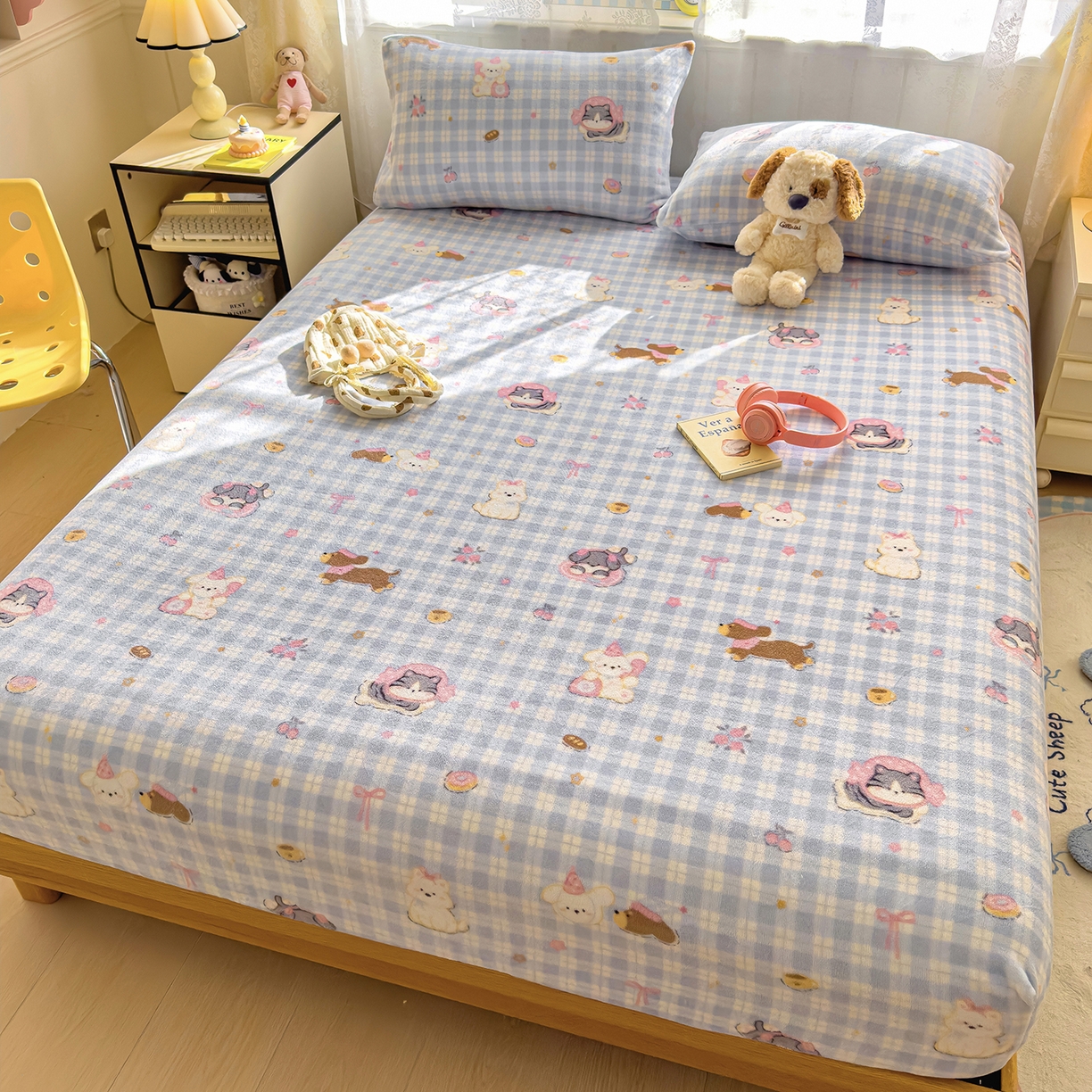 91家纺网 家纺一手货源 找家纺 灿哈家纺 2025新款牛奶绒印花床笠单品床笠床笠单件床笠三件套 格子猫-蓝色